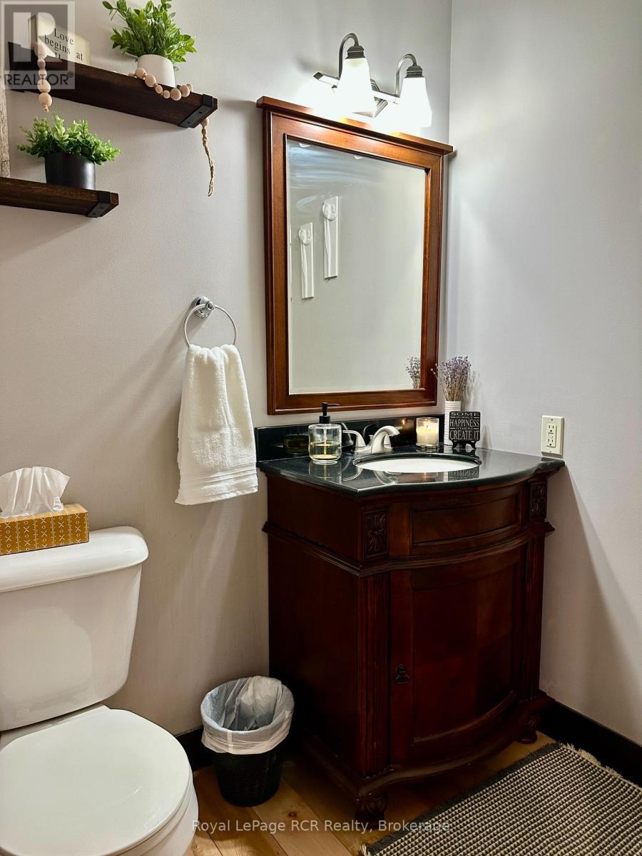 












241 4TH STREET CRESCENT

,
Hanover,




Ontario
N4N3S9

