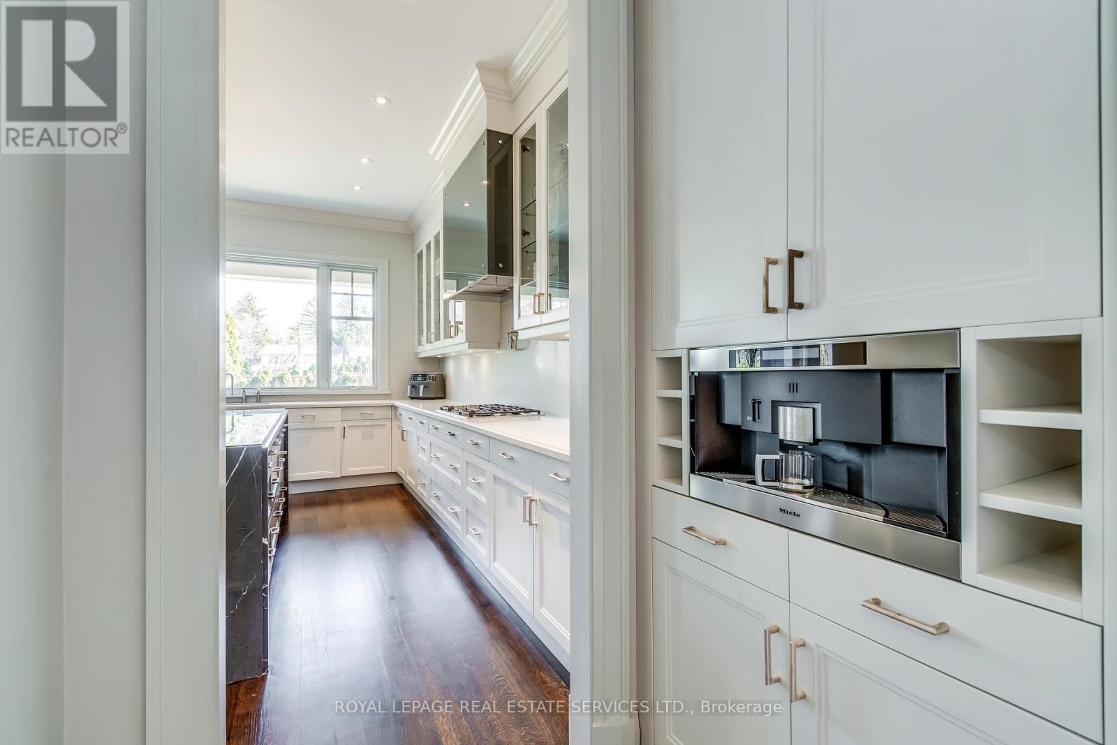 












1522 DEVON ROAD

,
Oakville,




Ontario
L6J2M5

