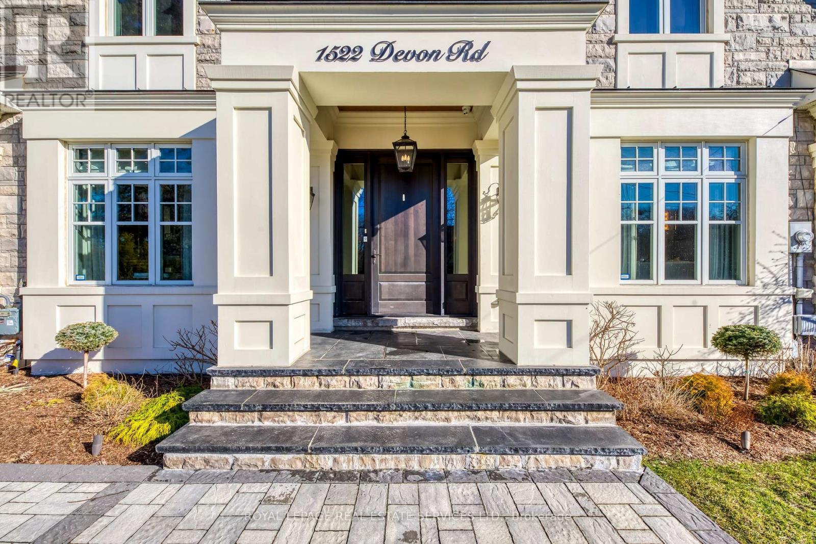 












1522 DEVON ROAD

,
Oakville,




Ontario
L6J2M5


