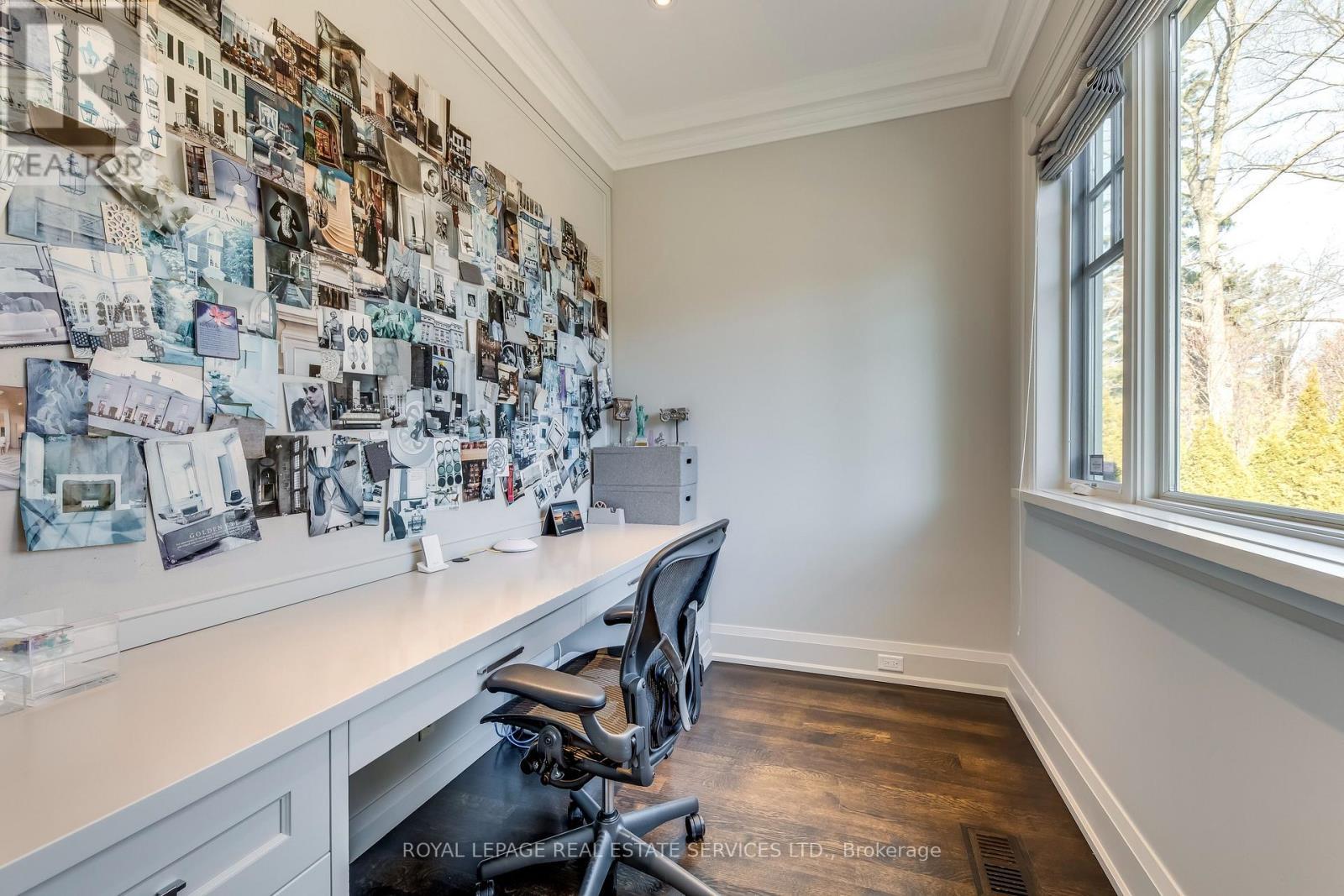 












1522 DEVON ROAD

,
Oakville,




Ontario
L6J2M5

