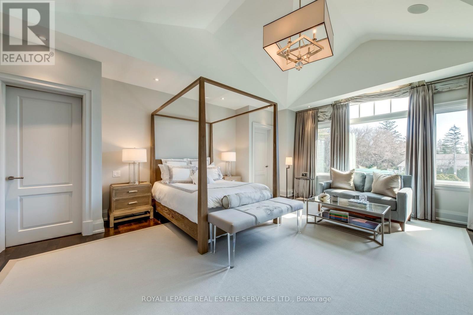 












1522 DEVON ROAD

,
Oakville,




Ontario
L6J2M5

