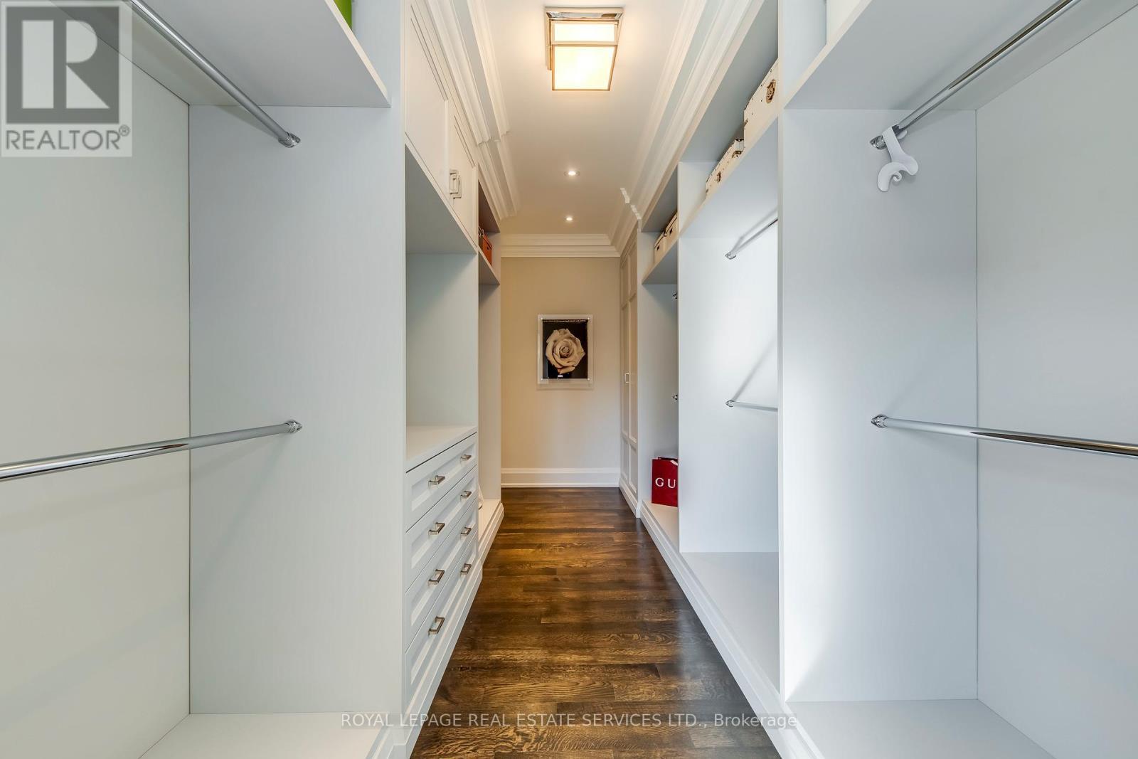 












1522 DEVON ROAD

,
Oakville,




Ontario
L6J2M5

