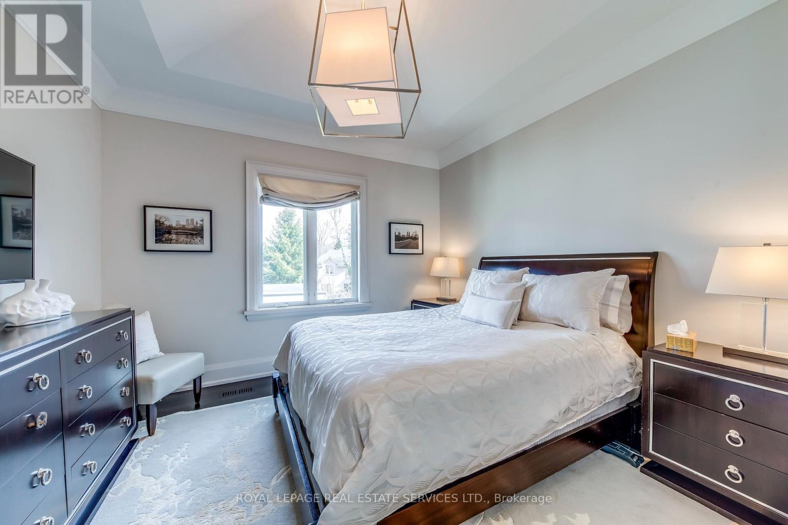 












1522 DEVON ROAD

,
Oakville,




Ontario
L6J2M5

