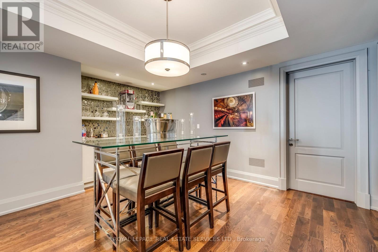 












1522 DEVON ROAD

,
Oakville,




Ontario
L6J2M5

