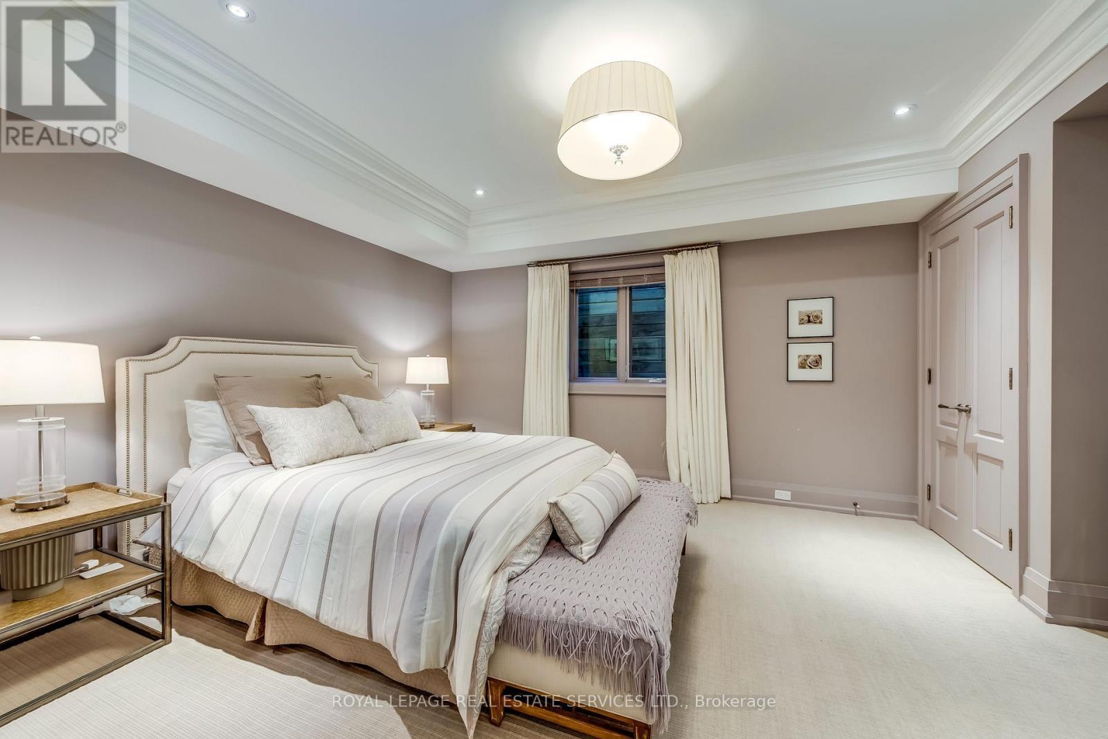 












1522 DEVON ROAD

,
Oakville,




Ontario
L6J2M5

