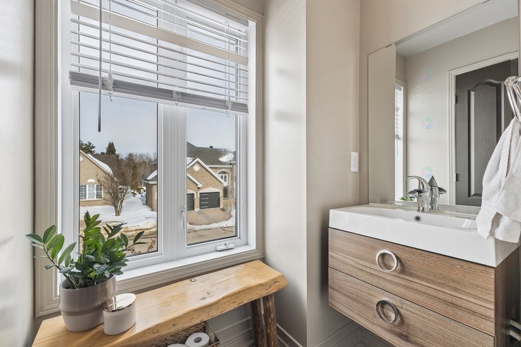 









192


Av. de la Citadelle

,
Gatineau (Hull),




QC
J8Z3L8

