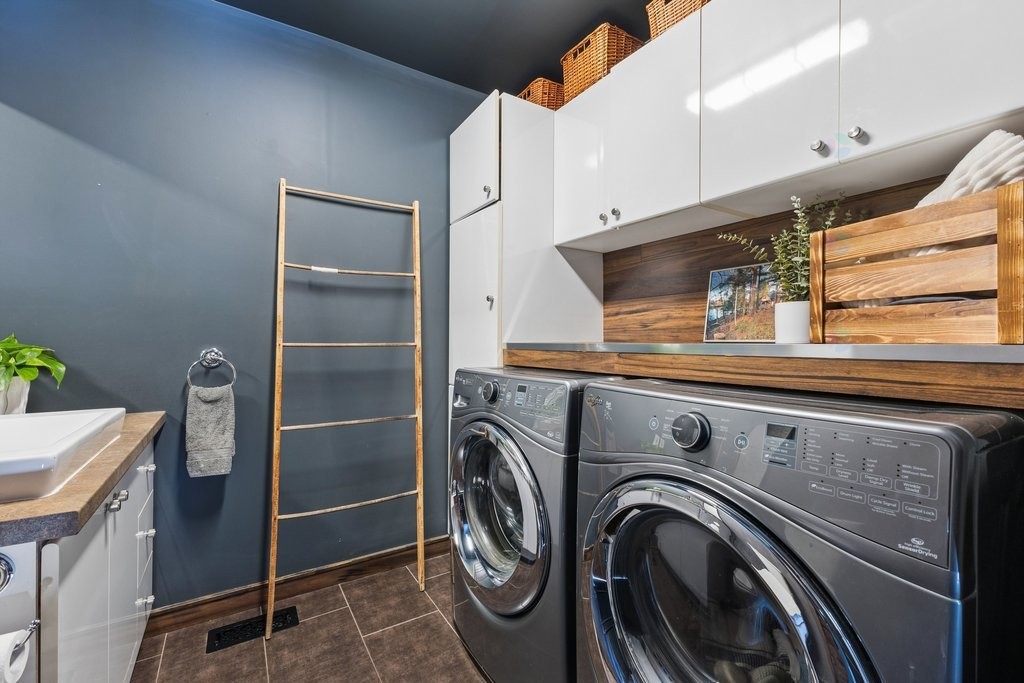 









192


Av. de la Citadelle

,
Gatineau (Hull),




QC
J8Z3L8

