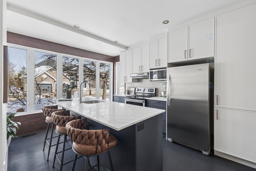 









192


Av. de la Citadelle

,
Gatineau (Hull),




QC
J8Z3L8

