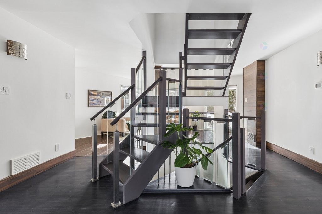 









192


Av. de la Citadelle

,
Gatineau (Hull),




QC
J8Z3L8

