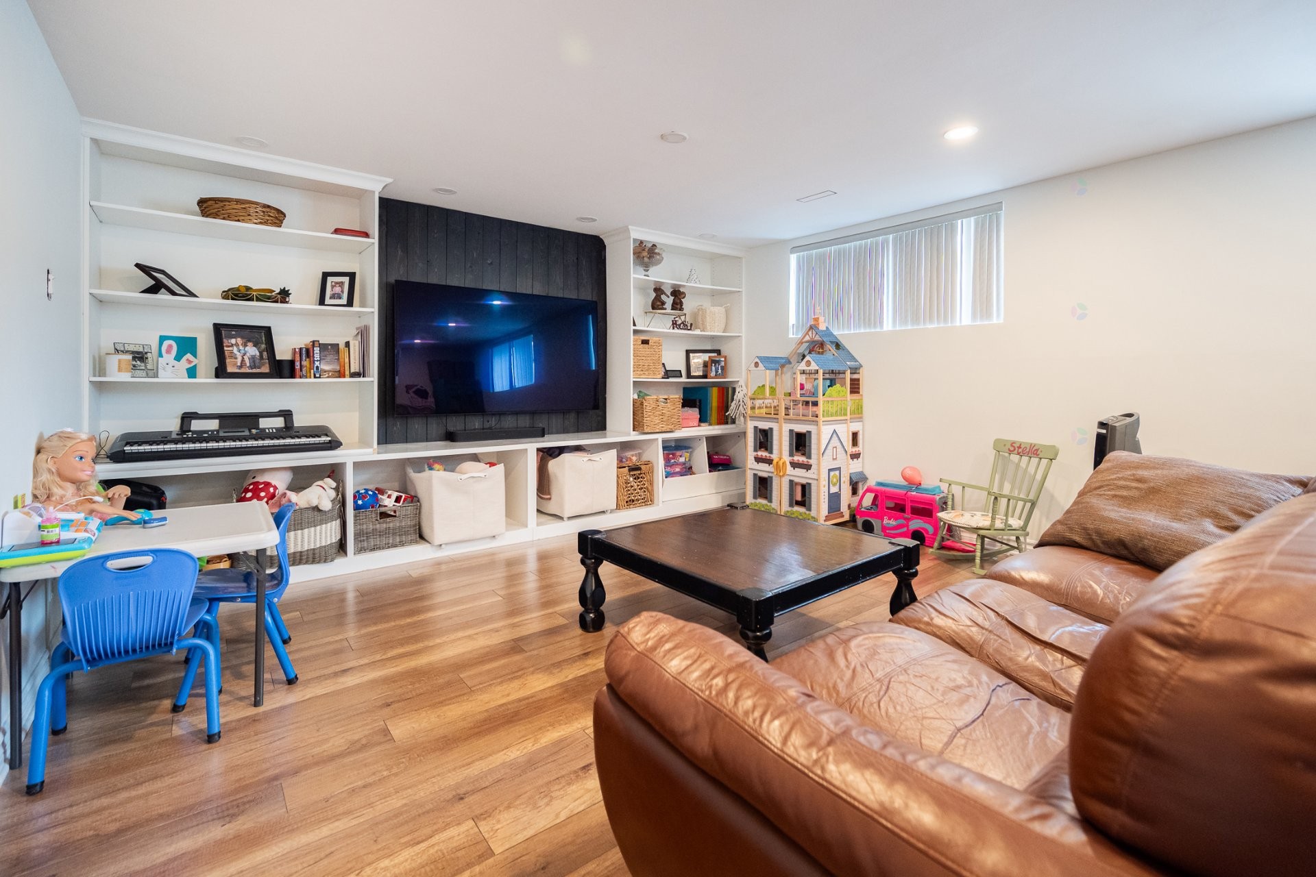 









558


Rue Guy

,
Laval (Fabreville),




QC
H7P2P7

