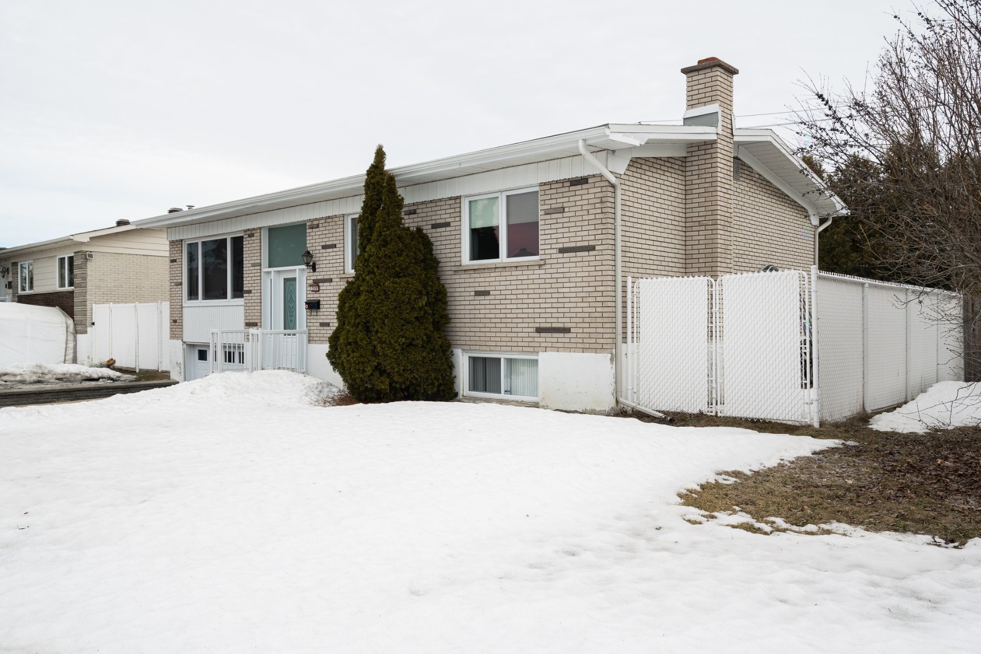 









558


Rue Guy

,
Laval (Fabreville),




QC
H7P2P7

