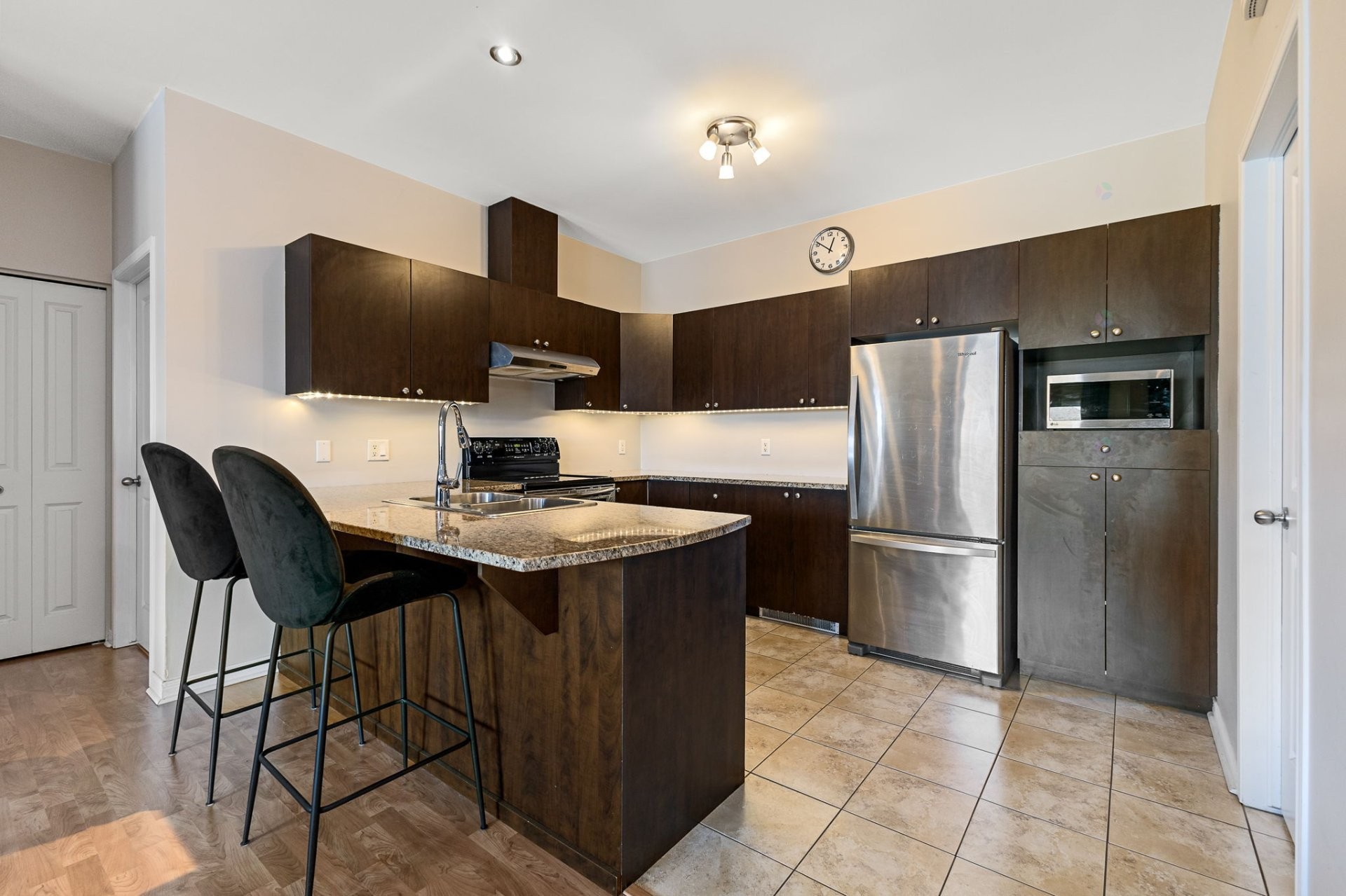 









15


Rue de Bruxelles

, 5,
Gatineau (Aylmer),




QC
J9J0K4

