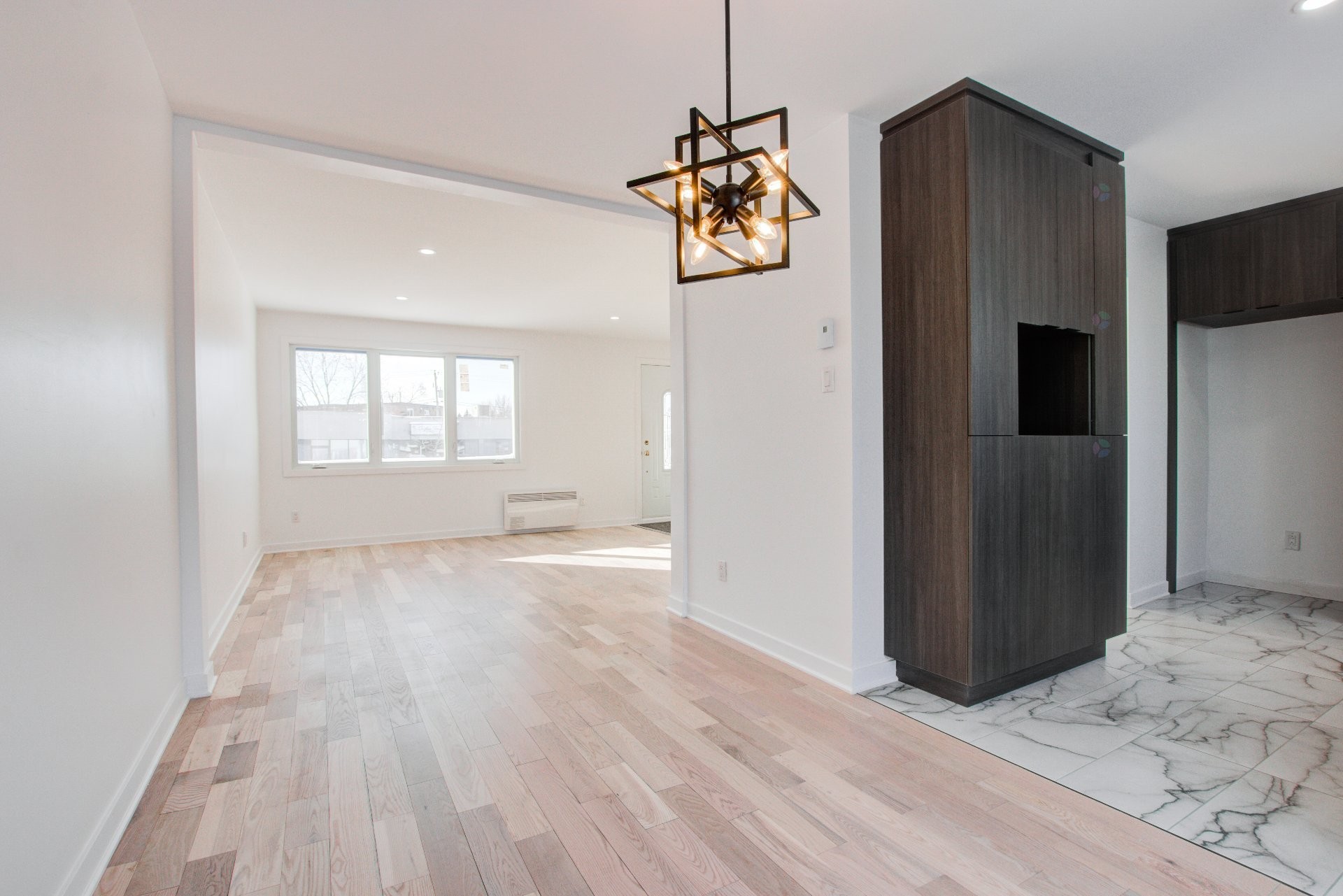 









2899


Rue de Lyon

,
Longueuil (Le Vieux-Longueuil),




QC
J4L3R3

