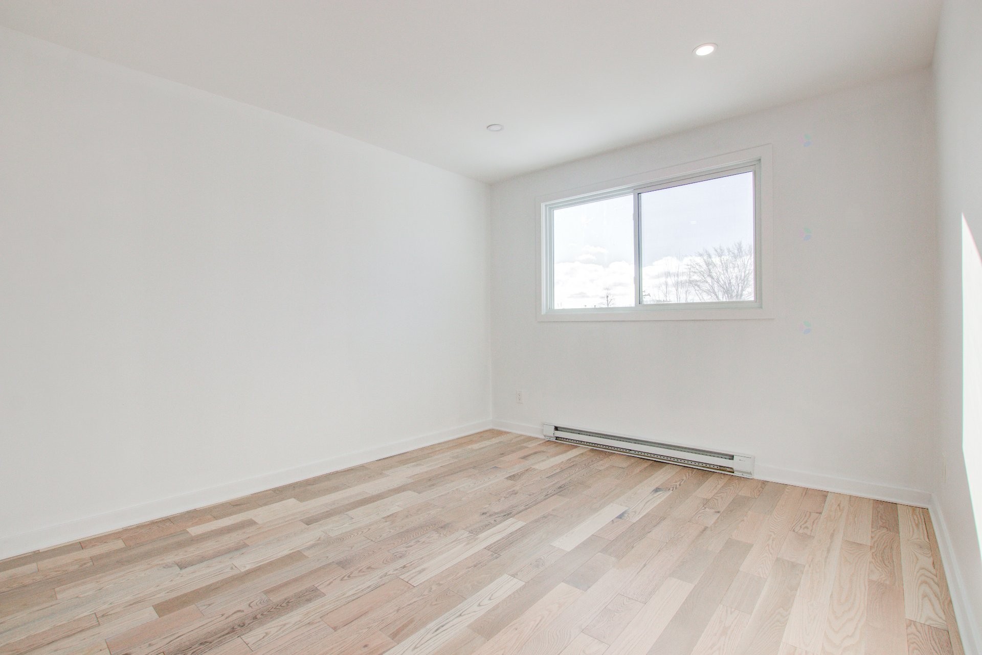 









2899


Rue de Lyon

,
Longueuil (Le Vieux-Longueuil),




QC
J4L3R3

