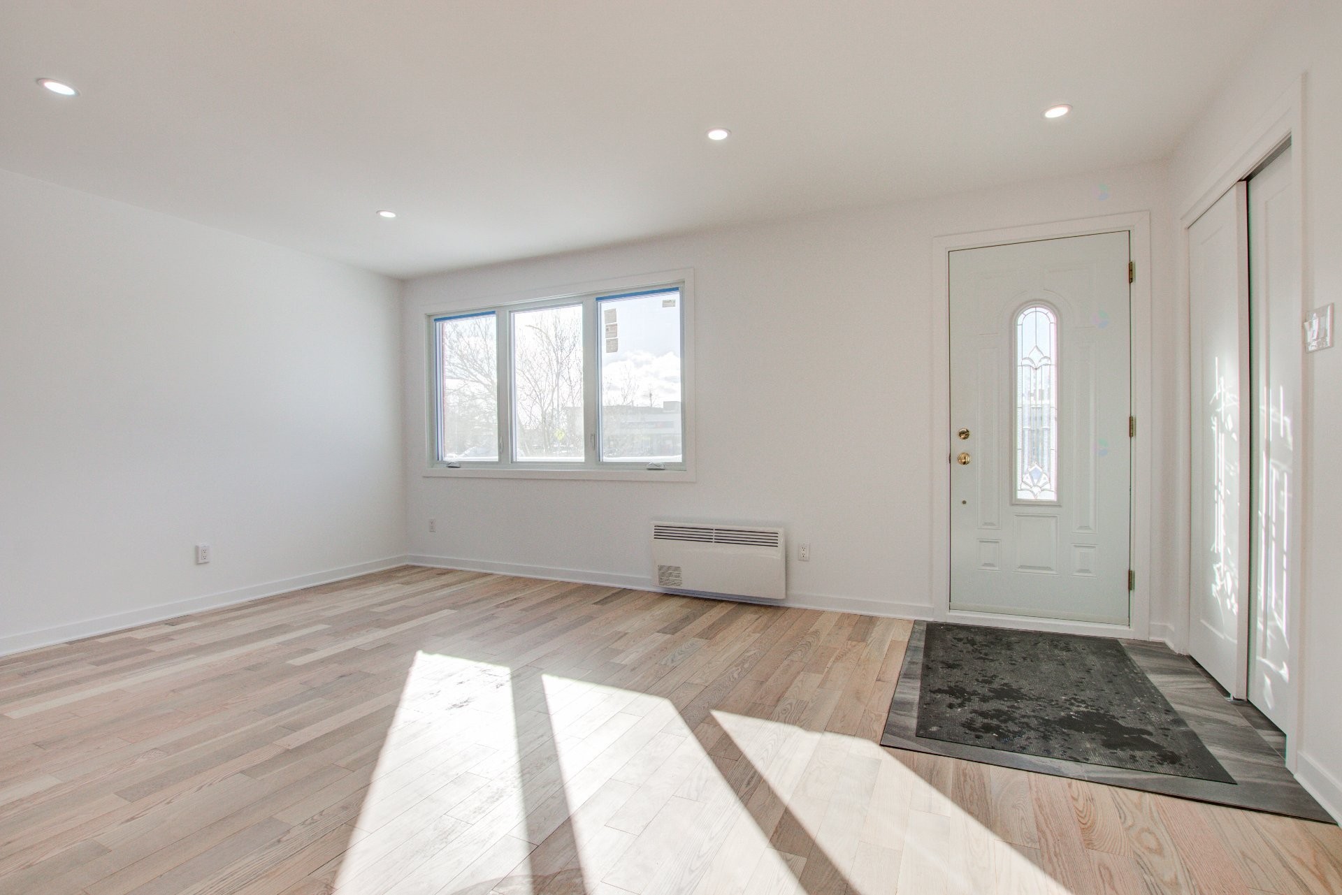 









2899


Rue de Lyon

,
Longueuil (Le Vieux-Longueuil),




QC
J4L3R3

