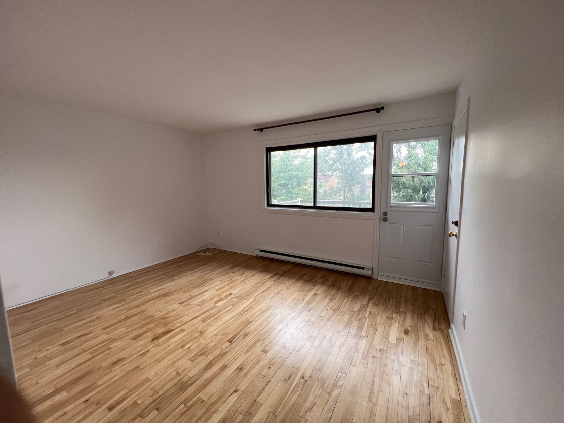 









11072


Rue Frigon

,
Montréal (Ahuntsic-Cartierville),




QC
H3M2R4

