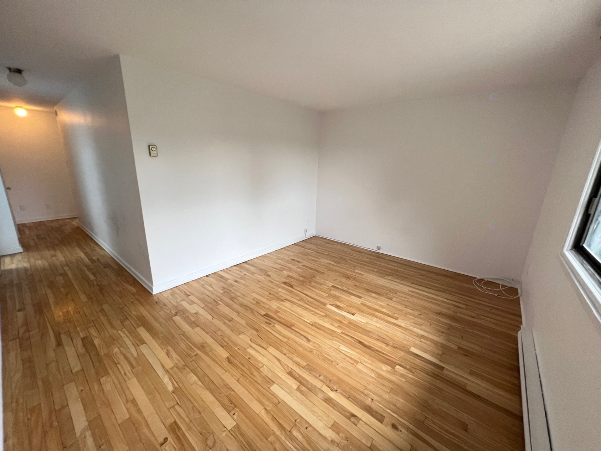 









11072


Rue Frigon

,
Montréal (Ahuntsic-Cartierville),




QC
H3M2R4

