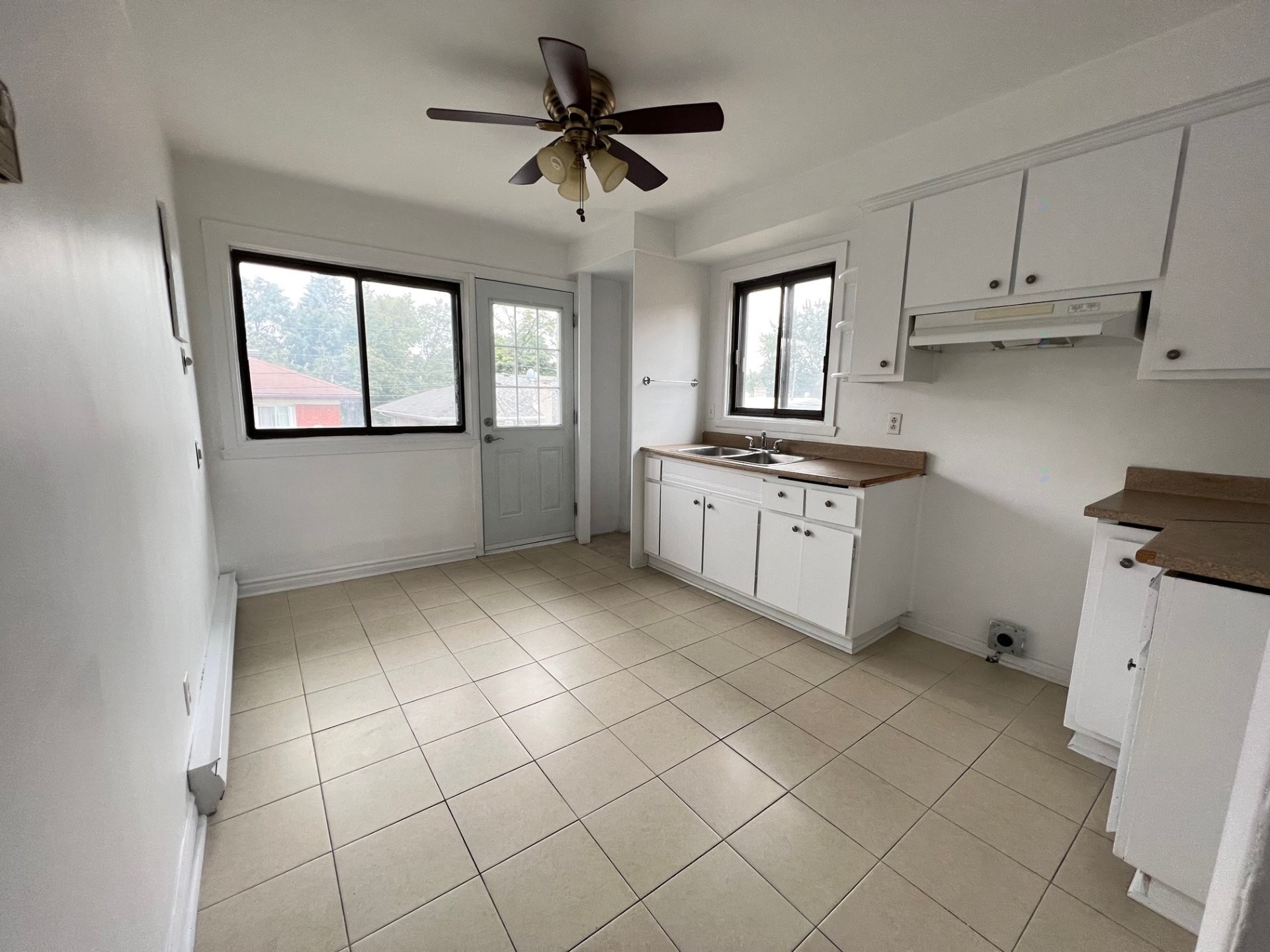 









11072


Rue Frigon

,
Montréal (Ahuntsic-Cartierville),




QC
H3M2R4


