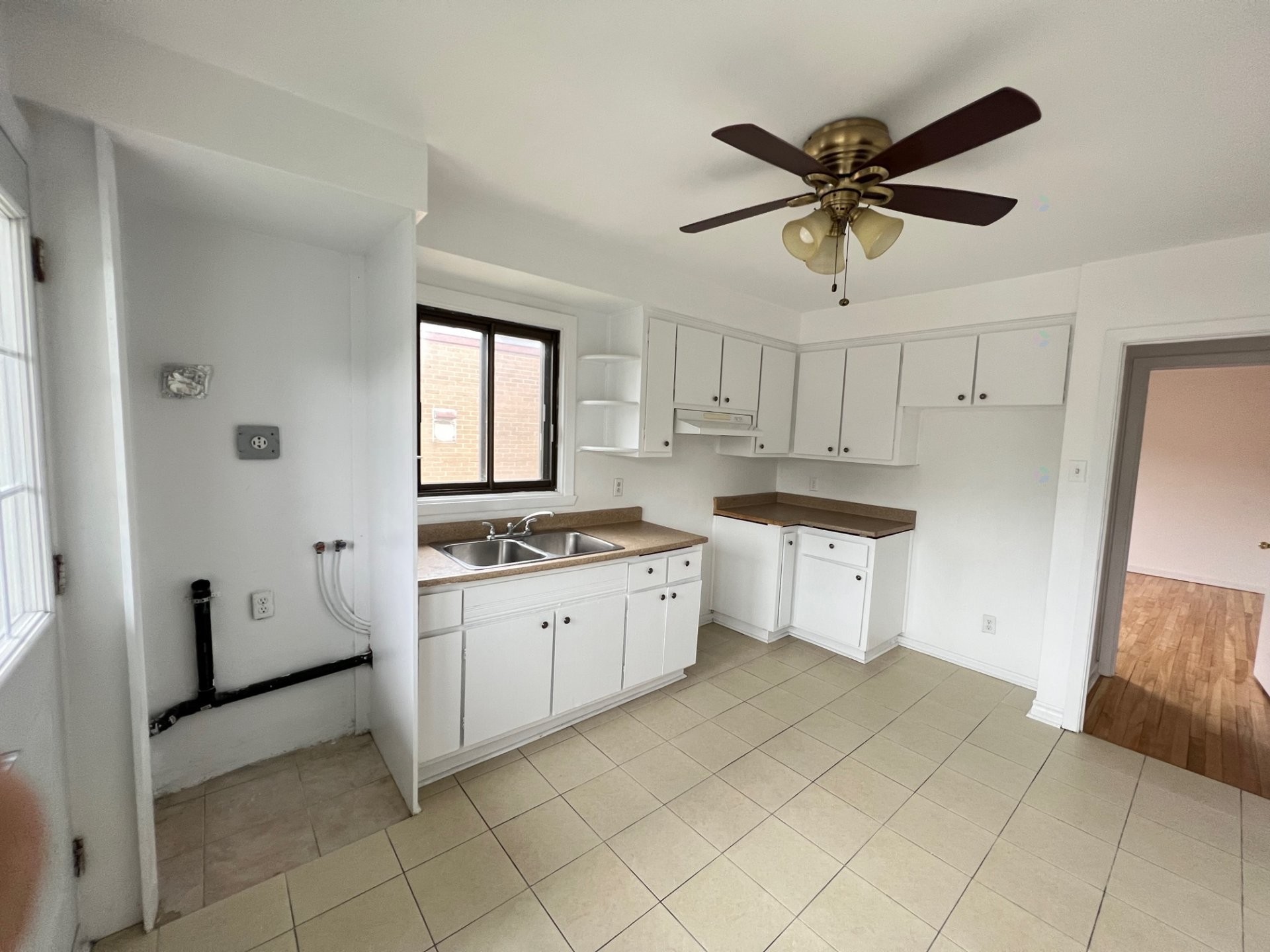 









11072


Rue Frigon

,
Montréal (Ahuntsic-Cartierville),




QC
H3M2R4

