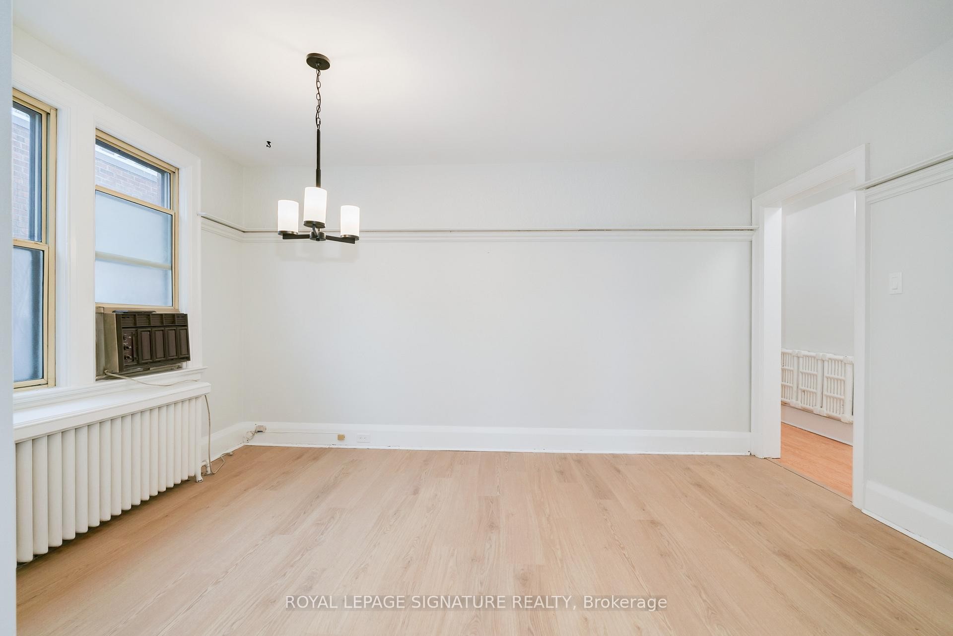 









27


Hillsboro

Avenue,
Toronto,




ON
M5R 1S6

