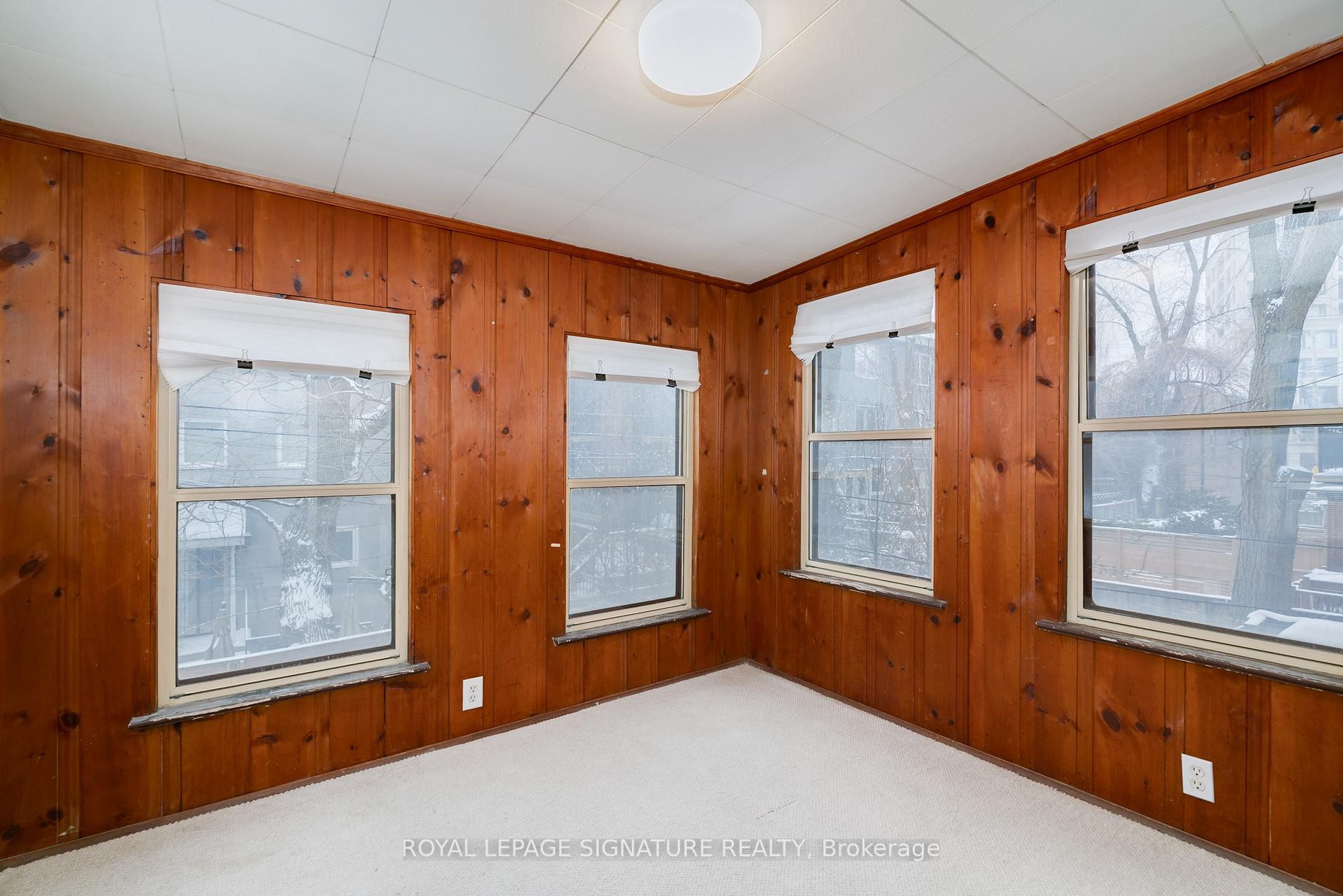 









27


Hillsboro

Avenue,
Toronto,




ON
M5R 1S6

