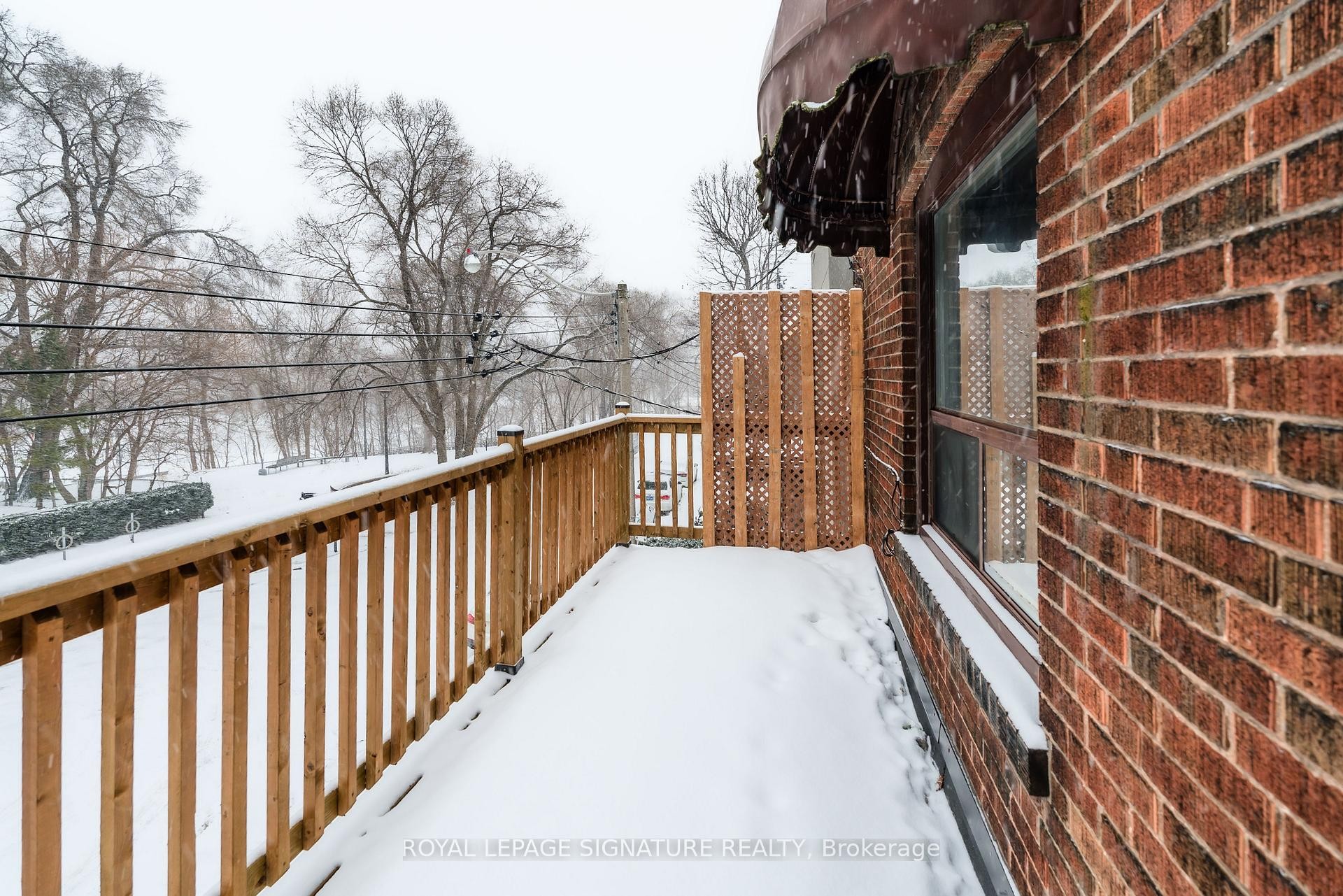 









27


Hillsboro

Avenue,
Toronto,




ON
M5R 1S6

