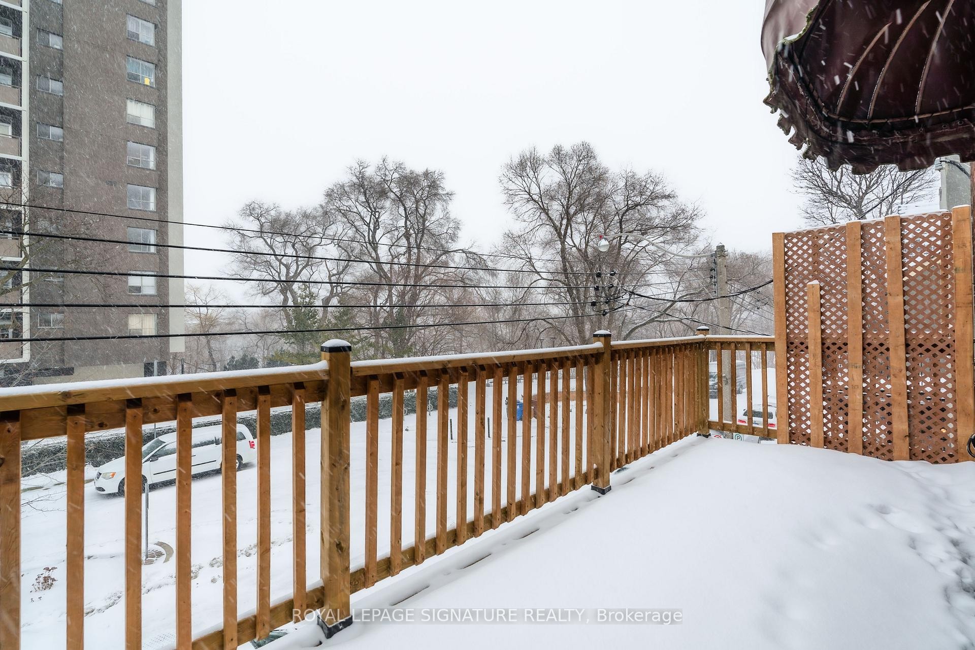 









27


Hillsboro

Avenue,
Toronto,




ON
M5R 1S6

