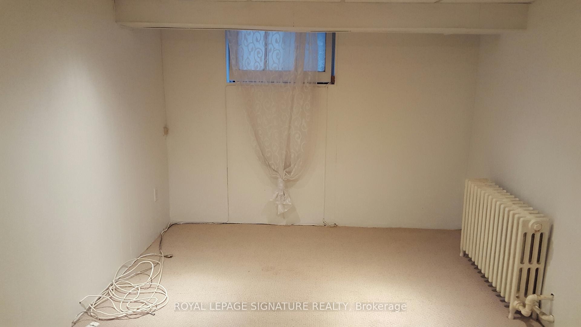 









27


Hillsboro

Avenue,
Toronto,




ON
M5R 1S6

