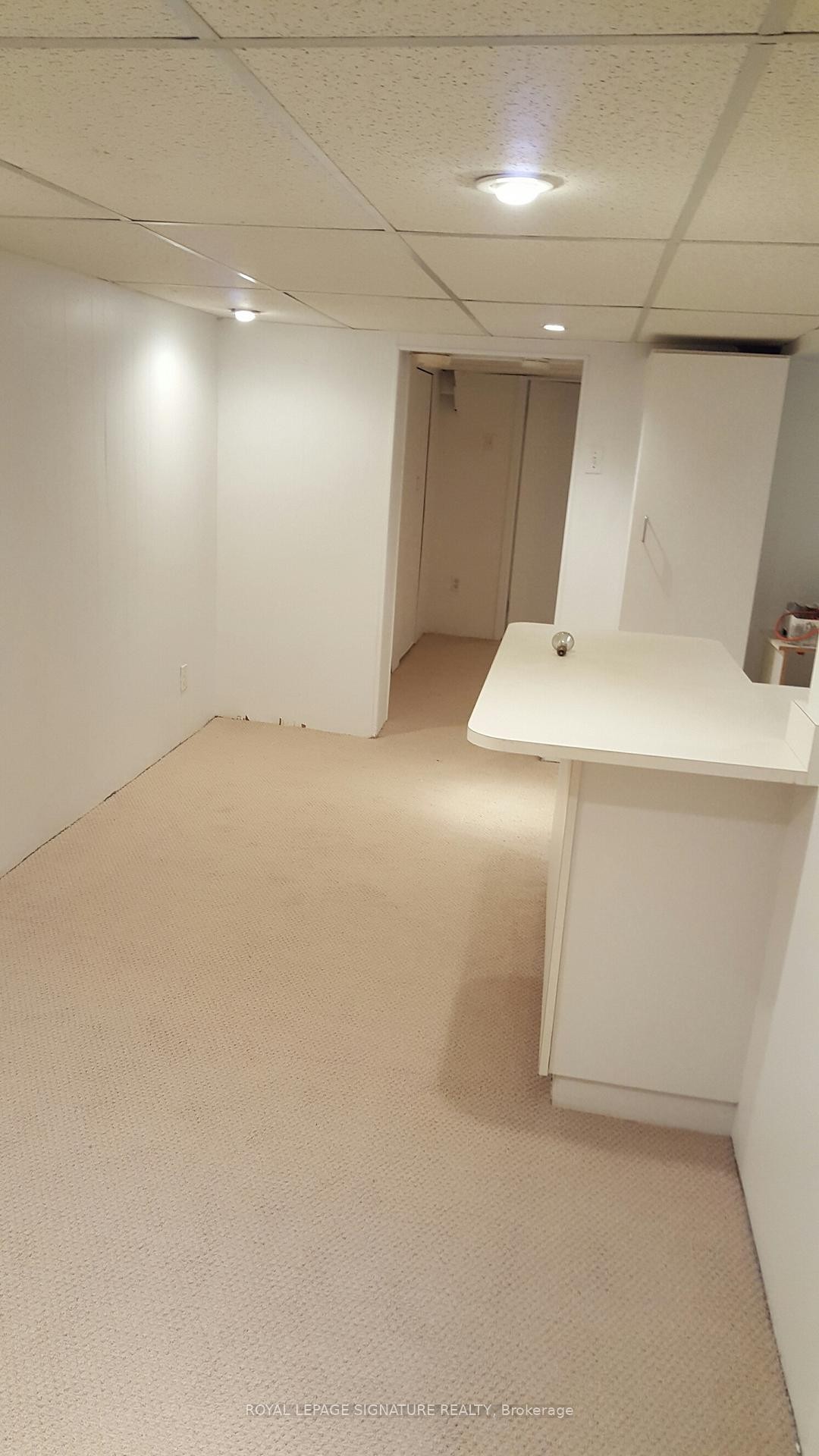 









27


Hillsboro

Avenue,
Toronto,




ON
M5R 1S6

