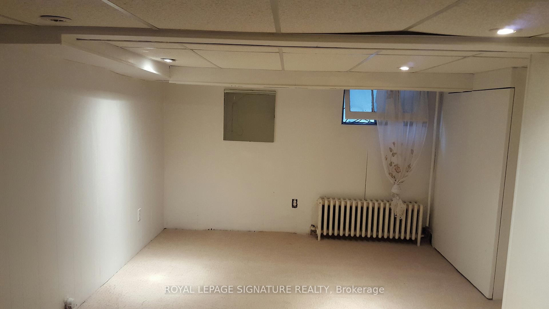 









27


Hillsboro

Avenue,
Toronto,




ON
M5R 1S6

