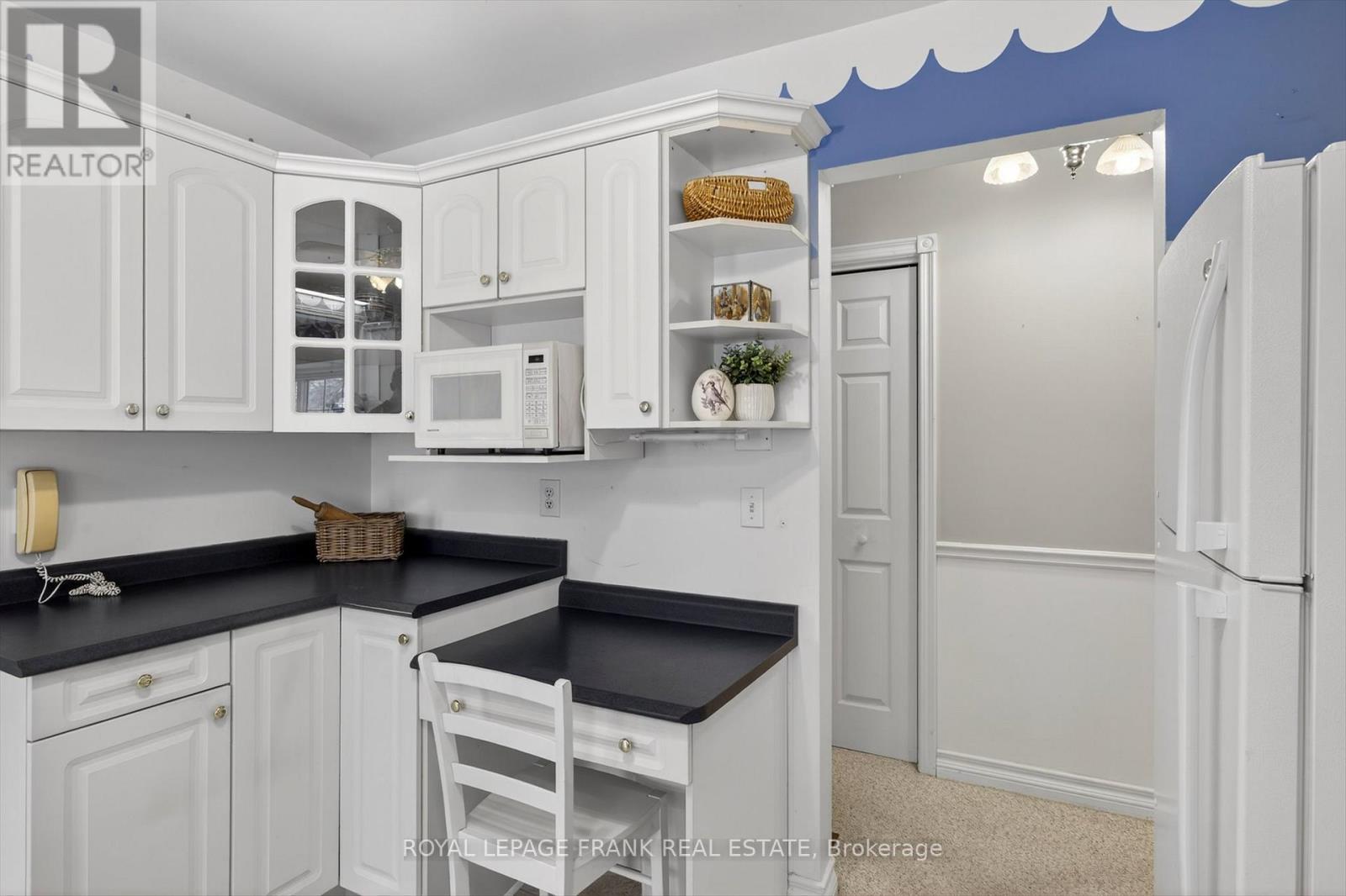 












491 CHAMBERLAIN STREET

,
Peterborough (Town Ward 3),




Ontario
K9J4L3

