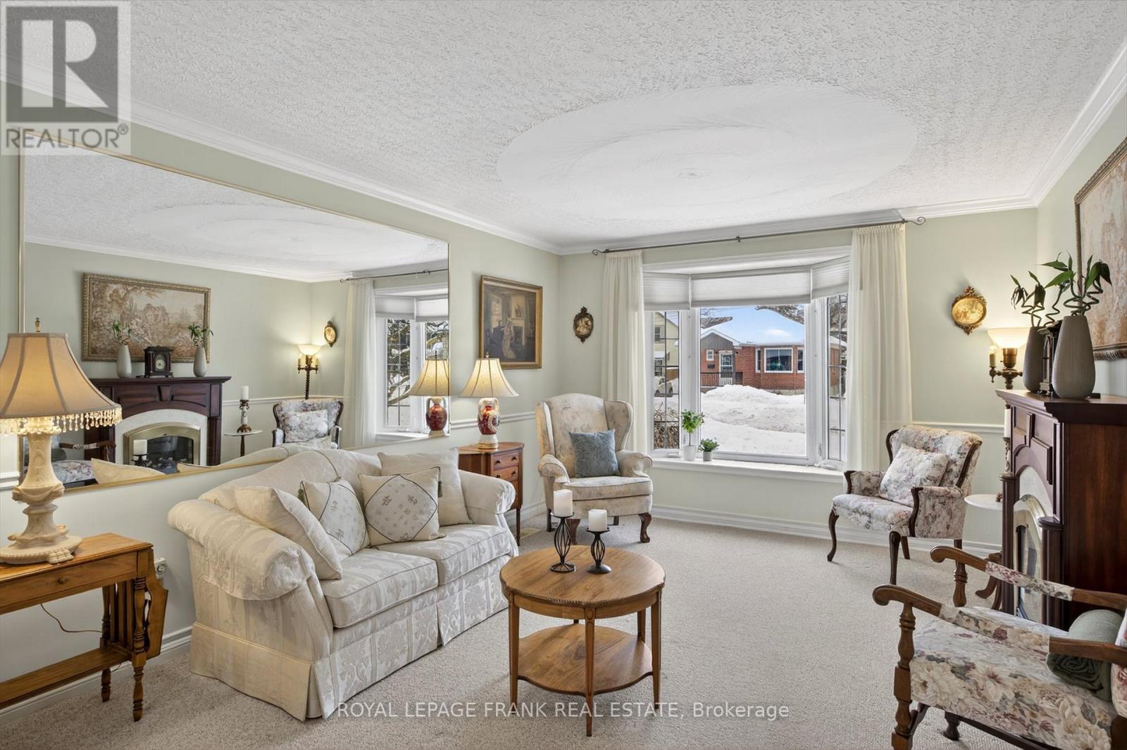 












491 CHAMBERLAIN STREET

,
Peterborough (Town Ward 3),




Ontario
K9J4L3

