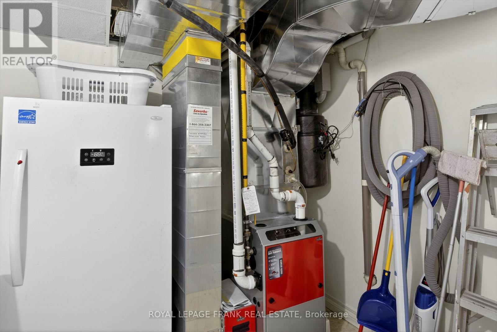 












491 CHAMBERLAIN STREET

,
Peterborough (Town Ward 3),




Ontario
K9J4L3

