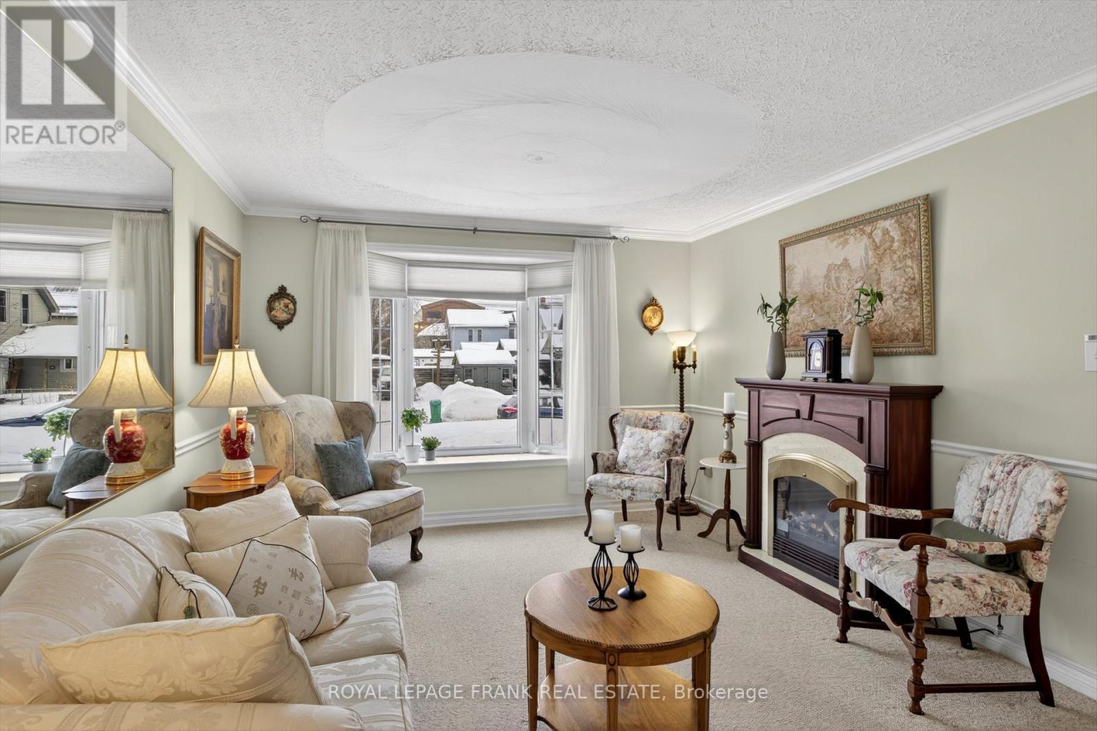 












491 CHAMBERLAIN STREET

,
Peterborough (Town Ward 3),




Ontario
K9J4L3

