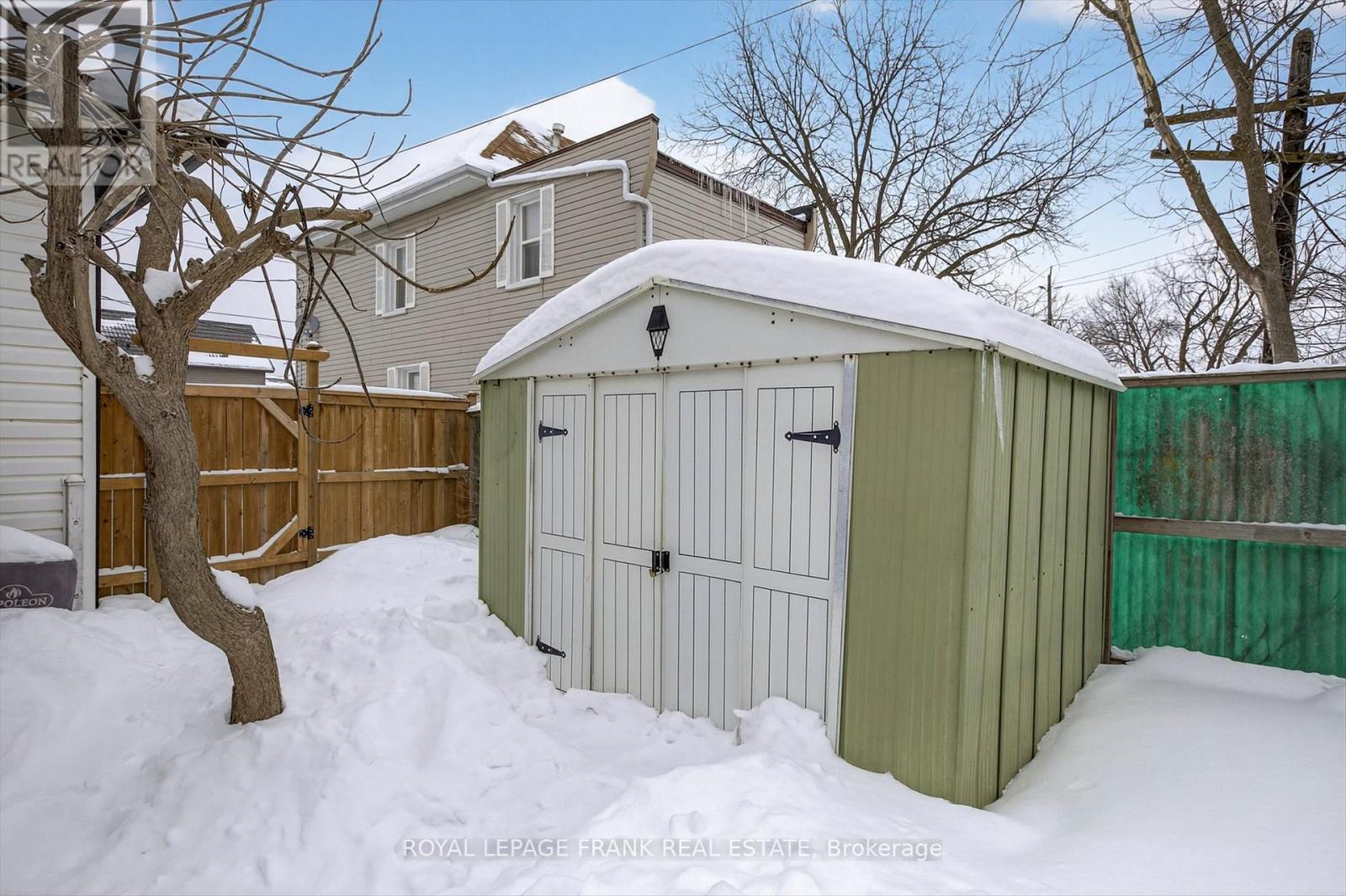 












491 CHAMBERLAIN STREET

,
Peterborough (Town Ward 3),




Ontario
K9J4L3

