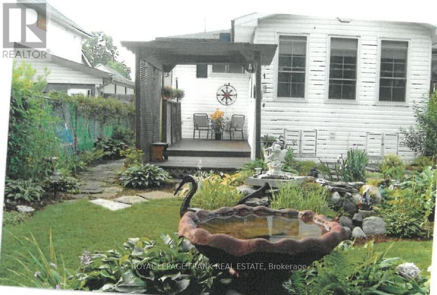 












491 CHAMBERLAIN STREET

,
Peterborough (Town Ward 3),




Ontario
K9J4L3

