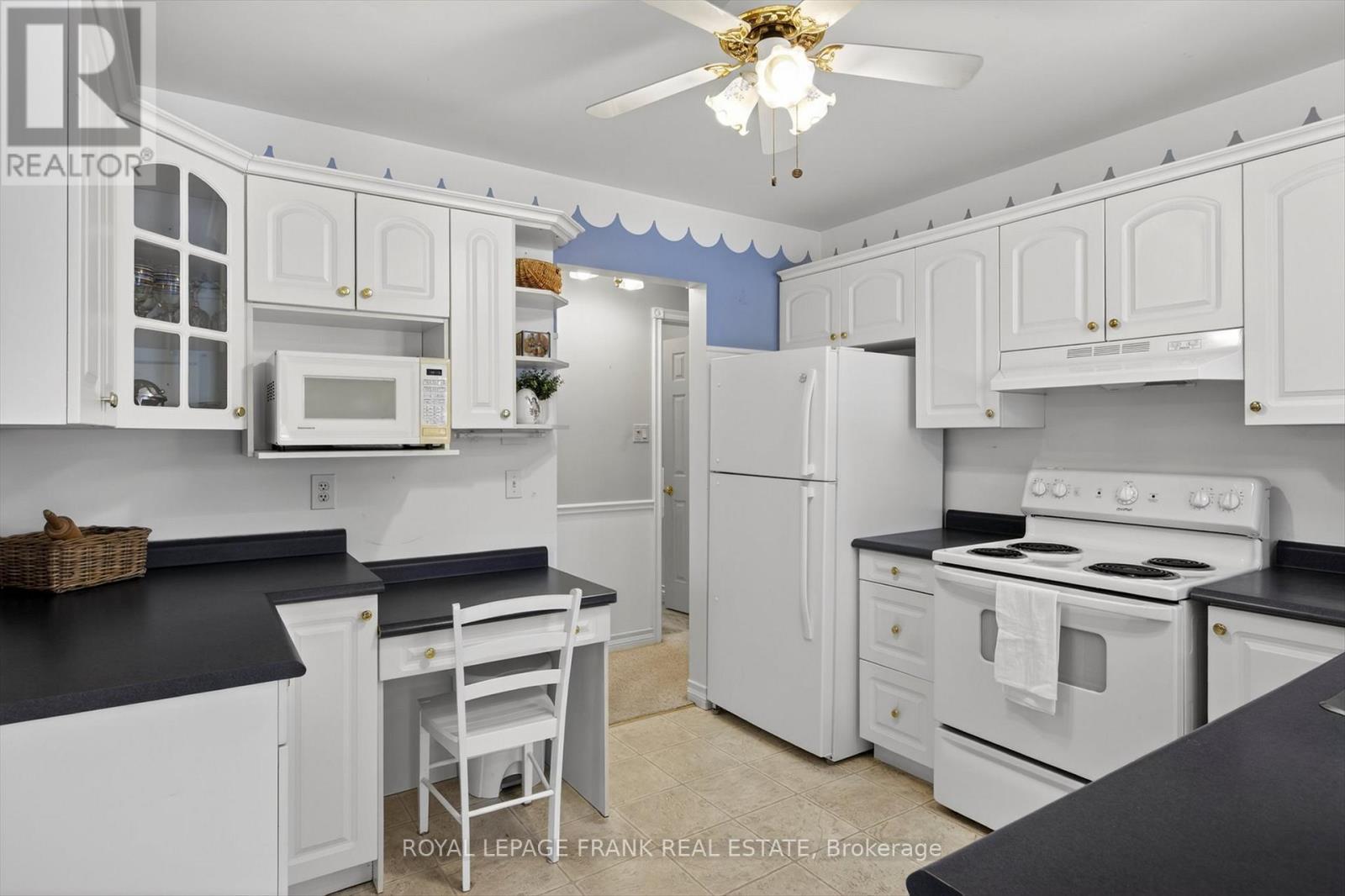 












491 CHAMBERLAIN STREET

,
Peterborough (Town Ward 3),




Ontario
K9J4L3

