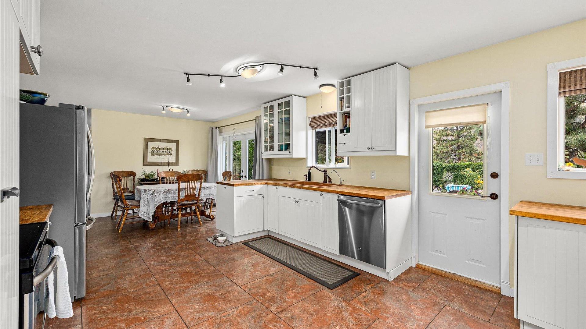 









515


Philpott

Road,
Okanagan Falls,




BC
V0H 1R5

