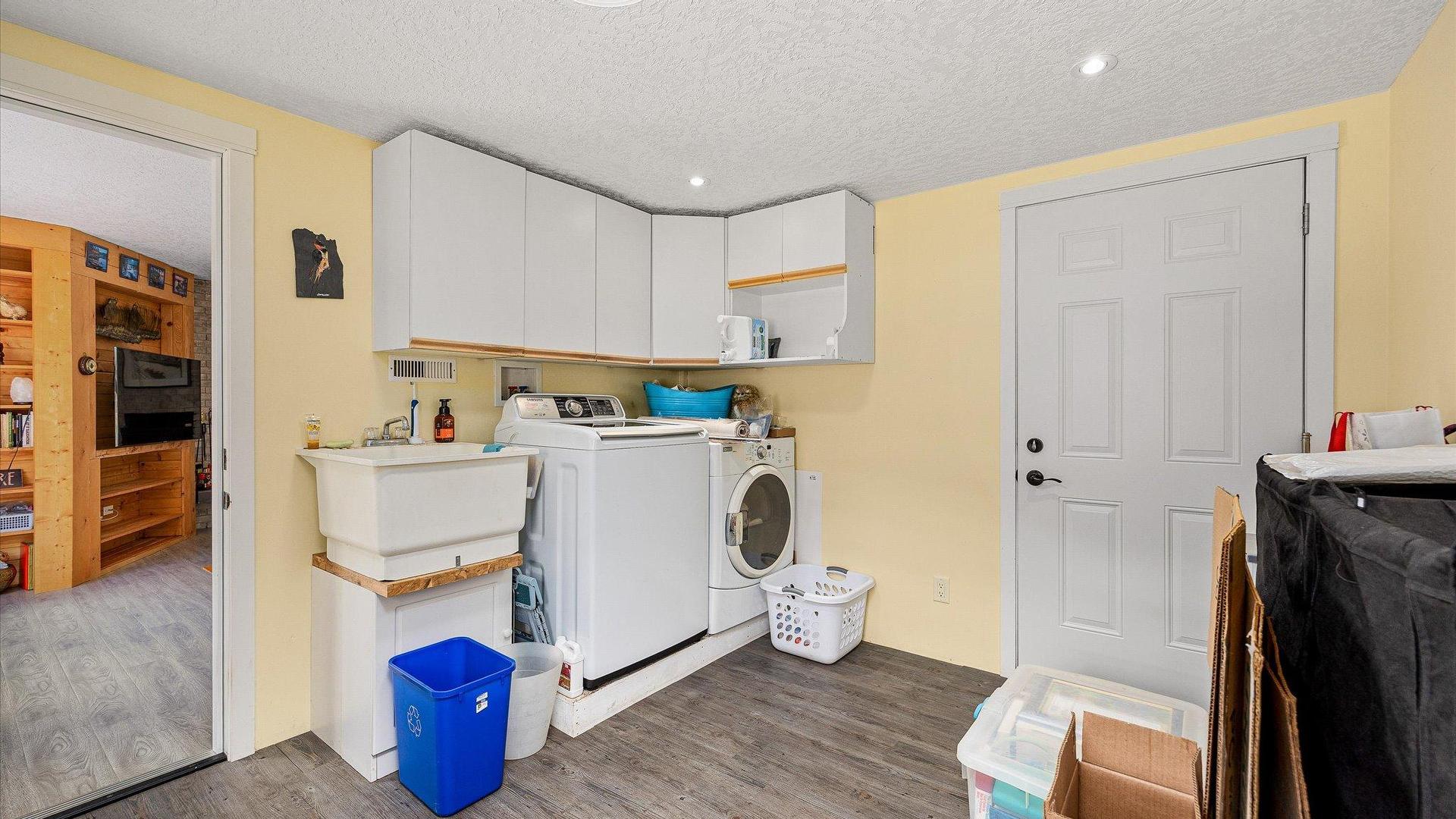 









515


Philpott

Road,
Okanagan Falls,




BC
V0H 1R5

