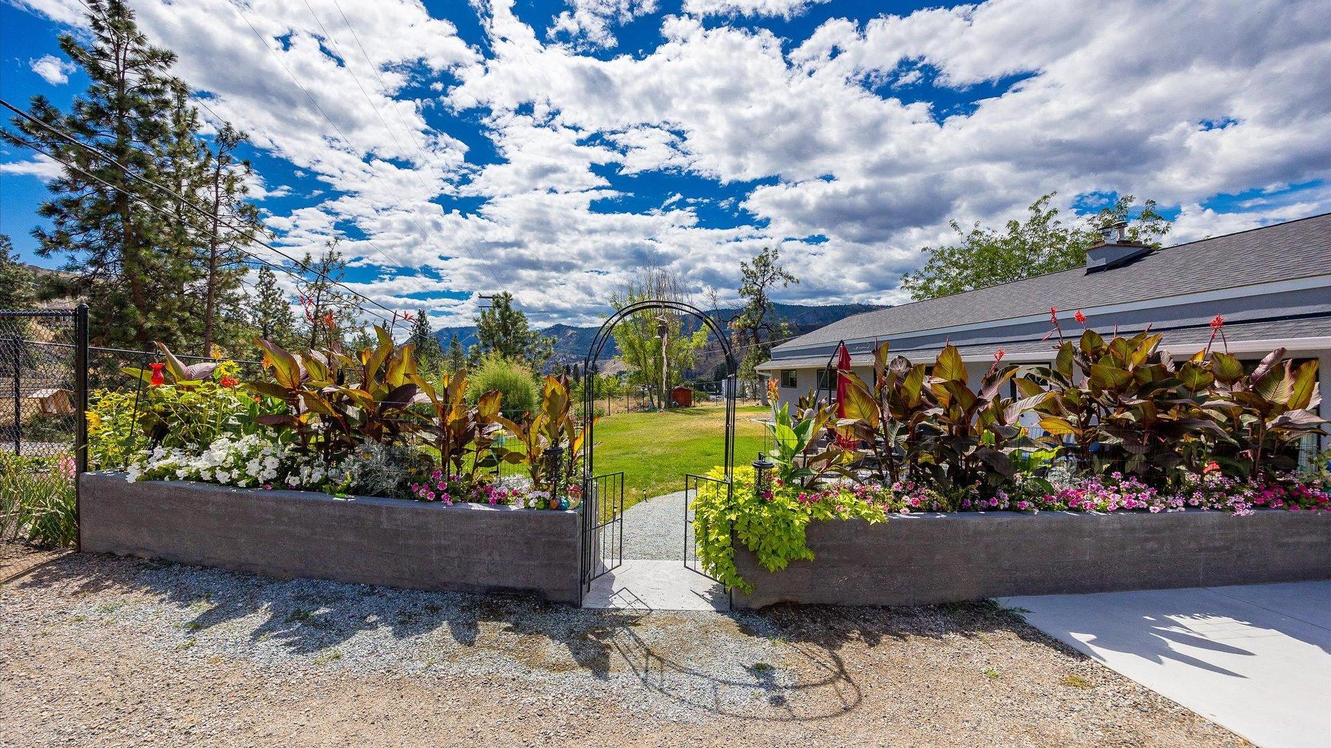 









515


Philpott

Road,
Okanagan Falls,




BC
V0H 1R5

