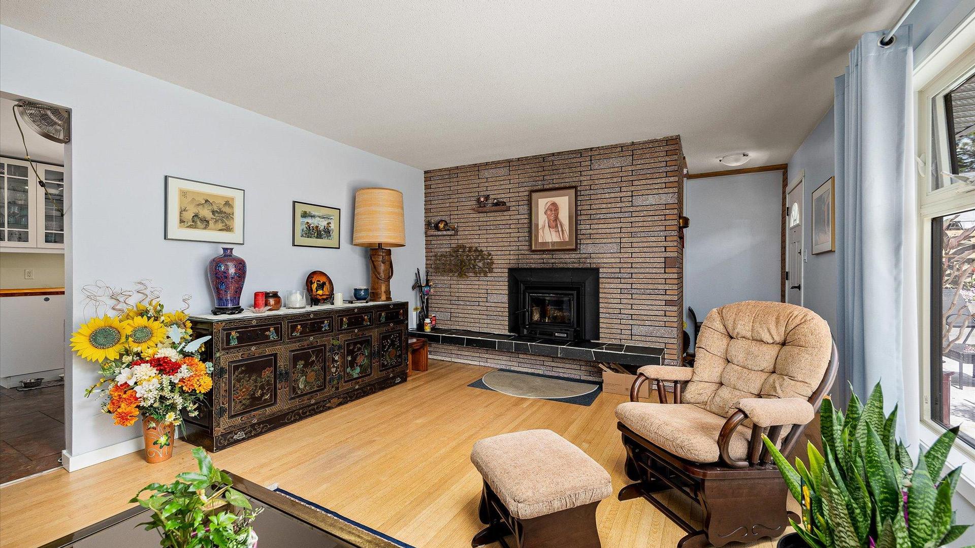









515


Philpott

Road,
Okanagan Falls,




BC
V0H 1R5


