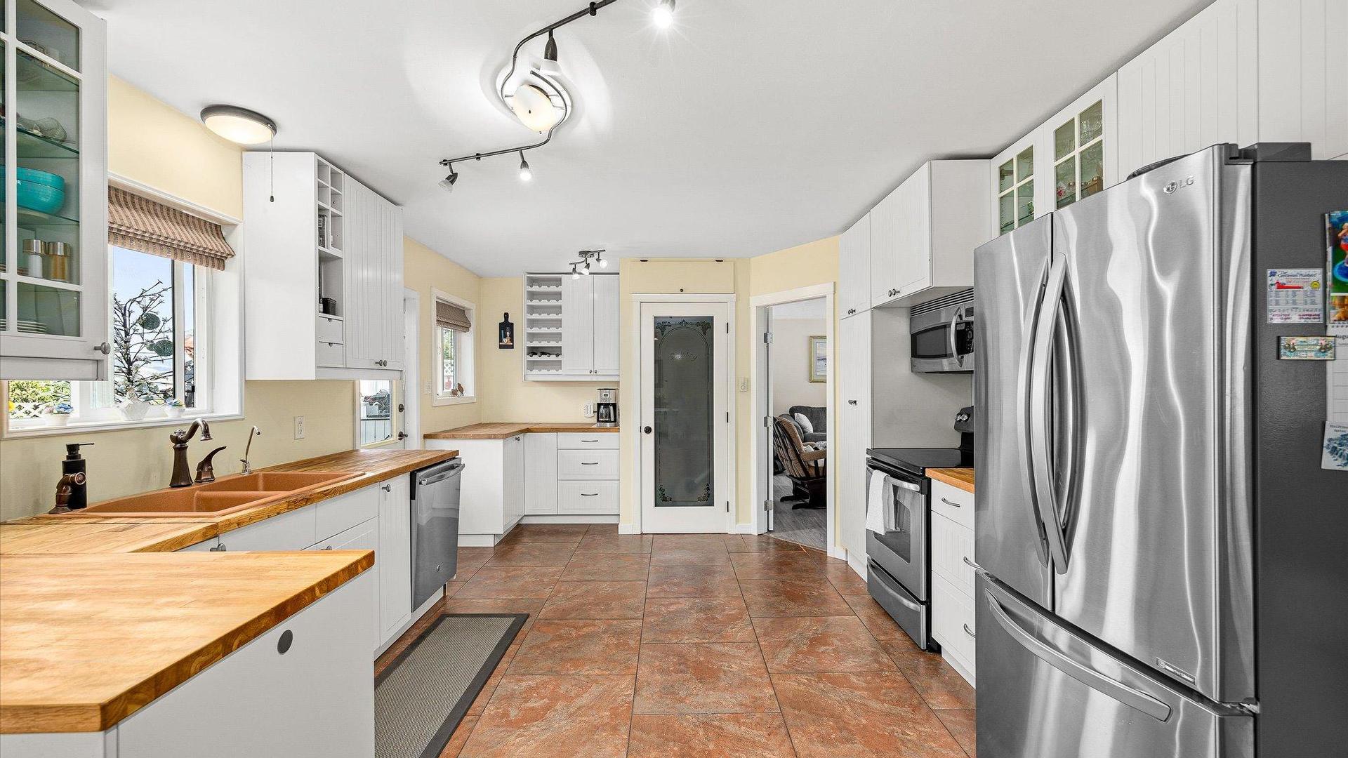 









515


Philpott

Road,
Okanagan Falls,




BC
V0H 1R5


