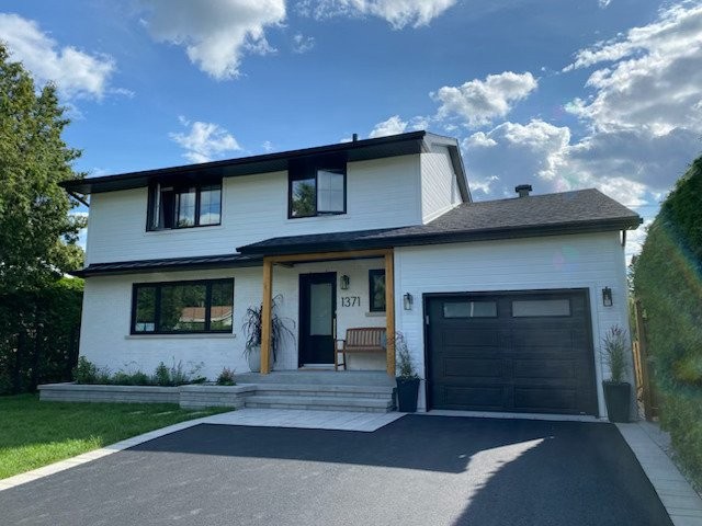 









1371


Rue Châteauguay

,
Saint-Bruno-de-Montarville,




QC
J3V3A7

