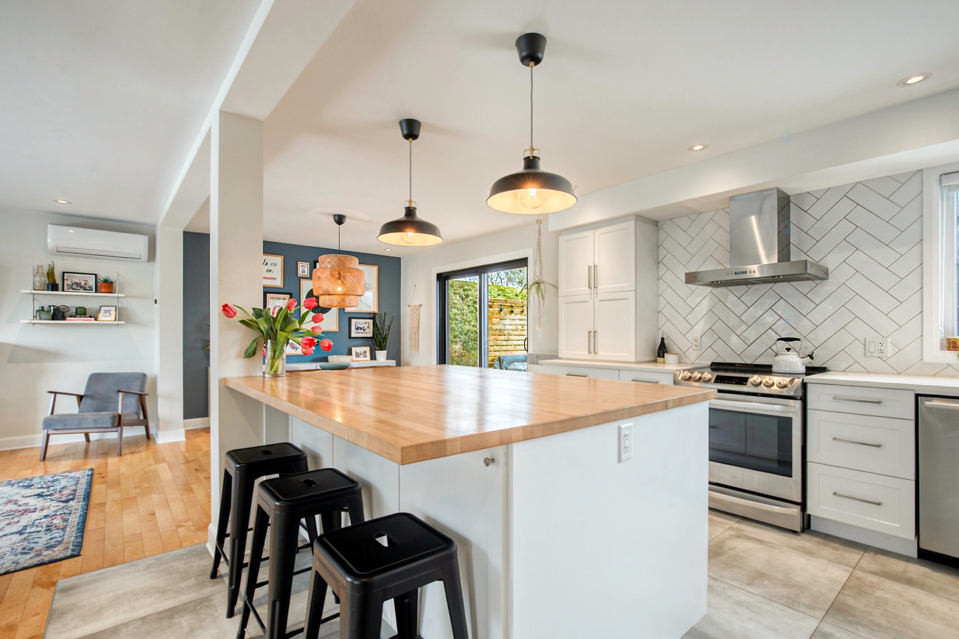 









1371


Rue Châteauguay

,
Saint-Bruno-de-Montarville,




QC
J3V3A7

