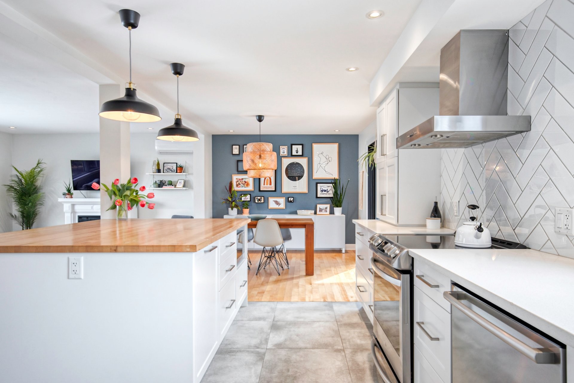 









1371


Rue Châteauguay

,
Saint-Bruno-de-Montarville,




QC
J3V3A7

