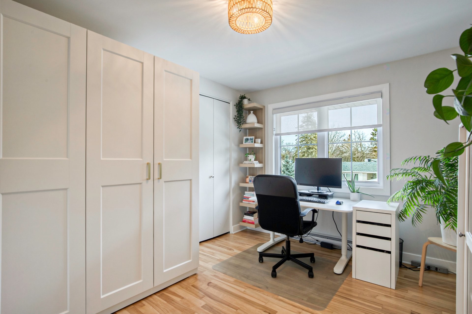 









1371


Rue Châteauguay

,
Saint-Bruno-de-Montarville,




QC
J3V3A7

