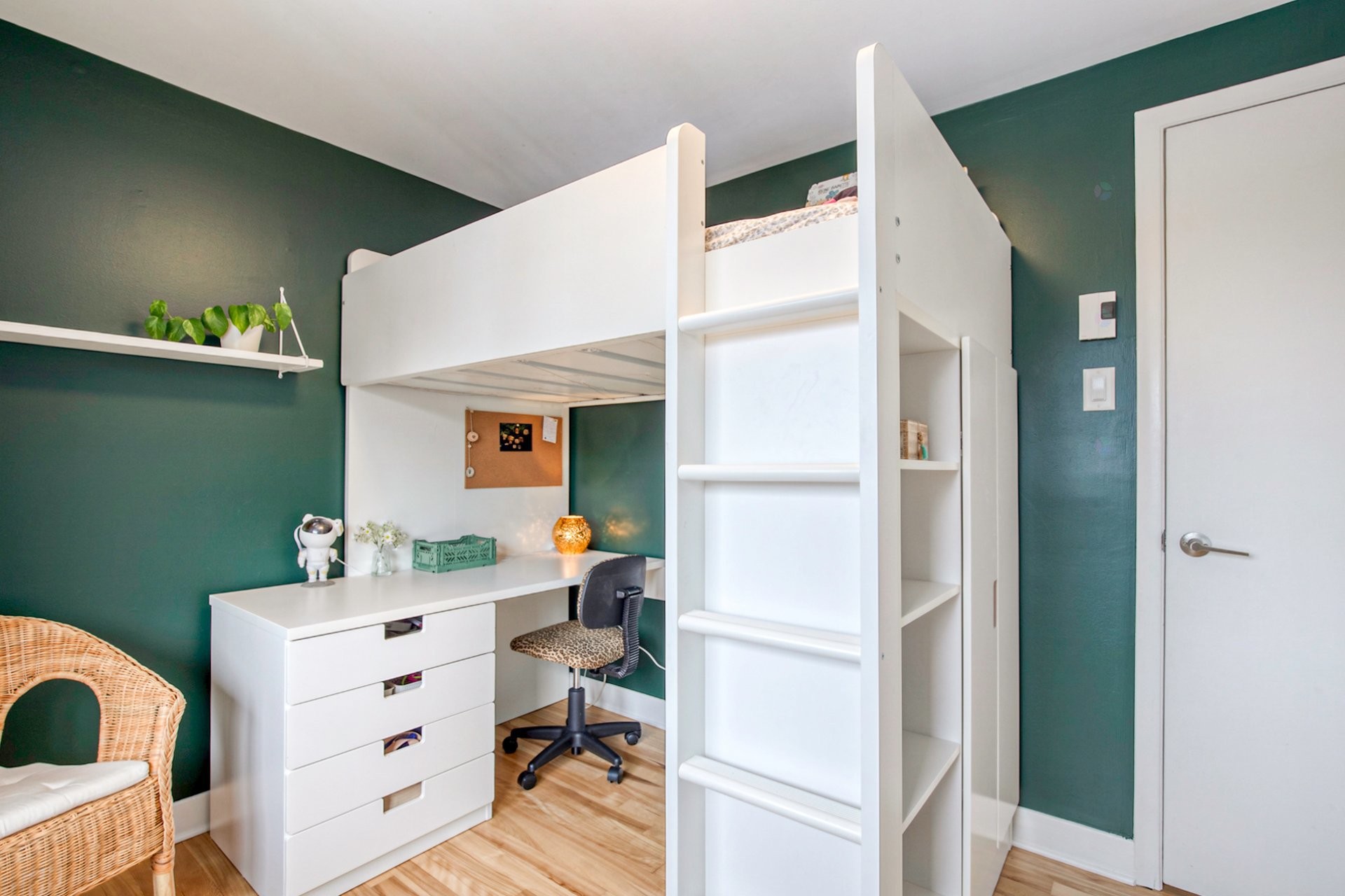 









1371


Rue Châteauguay

,
Saint-Bruno-de-Montarville,




QC
J3V3A7

