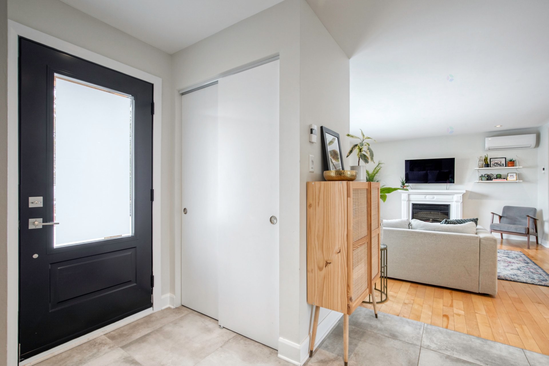 









1371


Rue Châteauguay

,
Saint-Bruno-de-Montarville,




QC
J3V3A7

