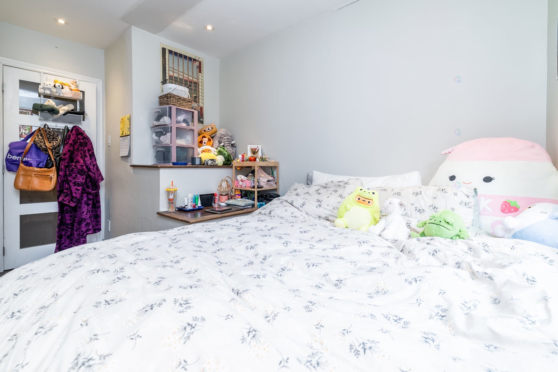 









3564


Rue St-Dominique

,
Montréal (Le Plateau-Mont-Royal),




QC
H2X2X4

