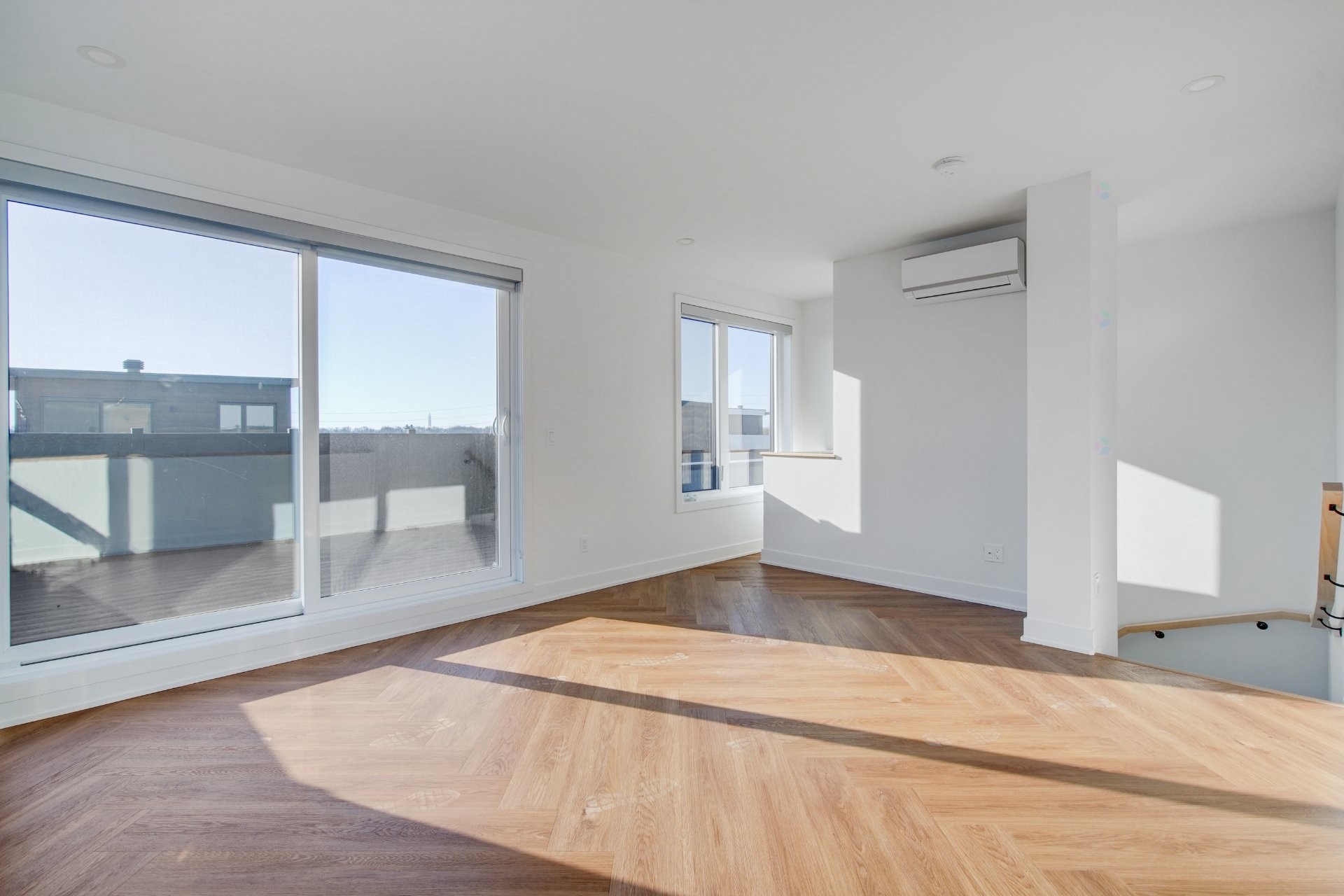 









270


Rue d'Émeraude

,
Candiac,




QC
J5R0S1

